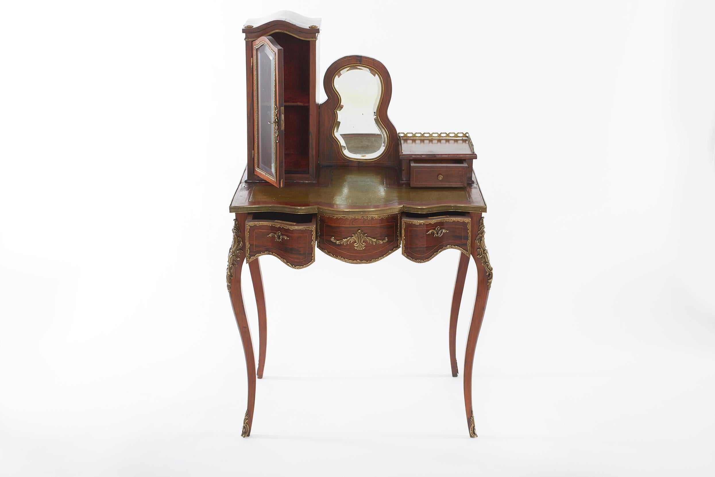 Schreibtisch für Damen im Stil Louis XV. aus Leder im Angebot 6