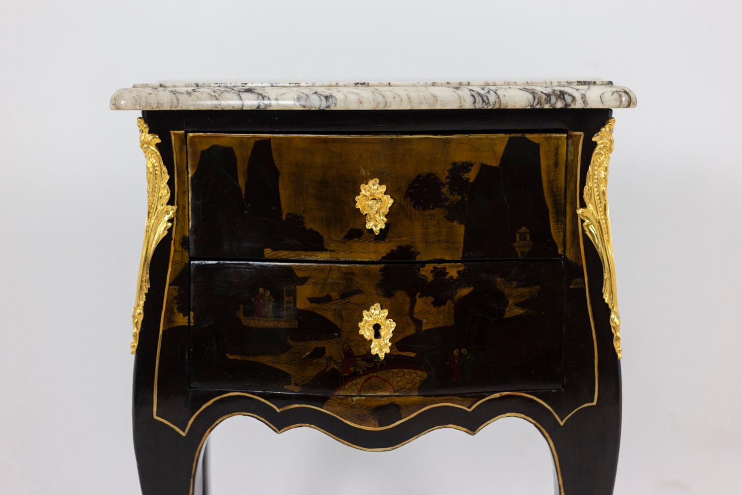 Louis XV Style Living Room Table in Chinese Lacquer, circa 1880 In Good Condition For Sale In Saint-Ouen, FR