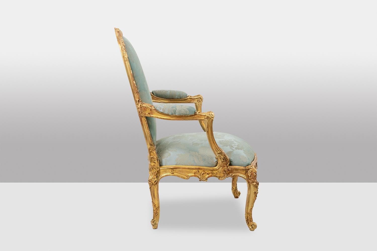 salon de style Louis XV avec cadre en bois doré. Circa 1880. en vente 2