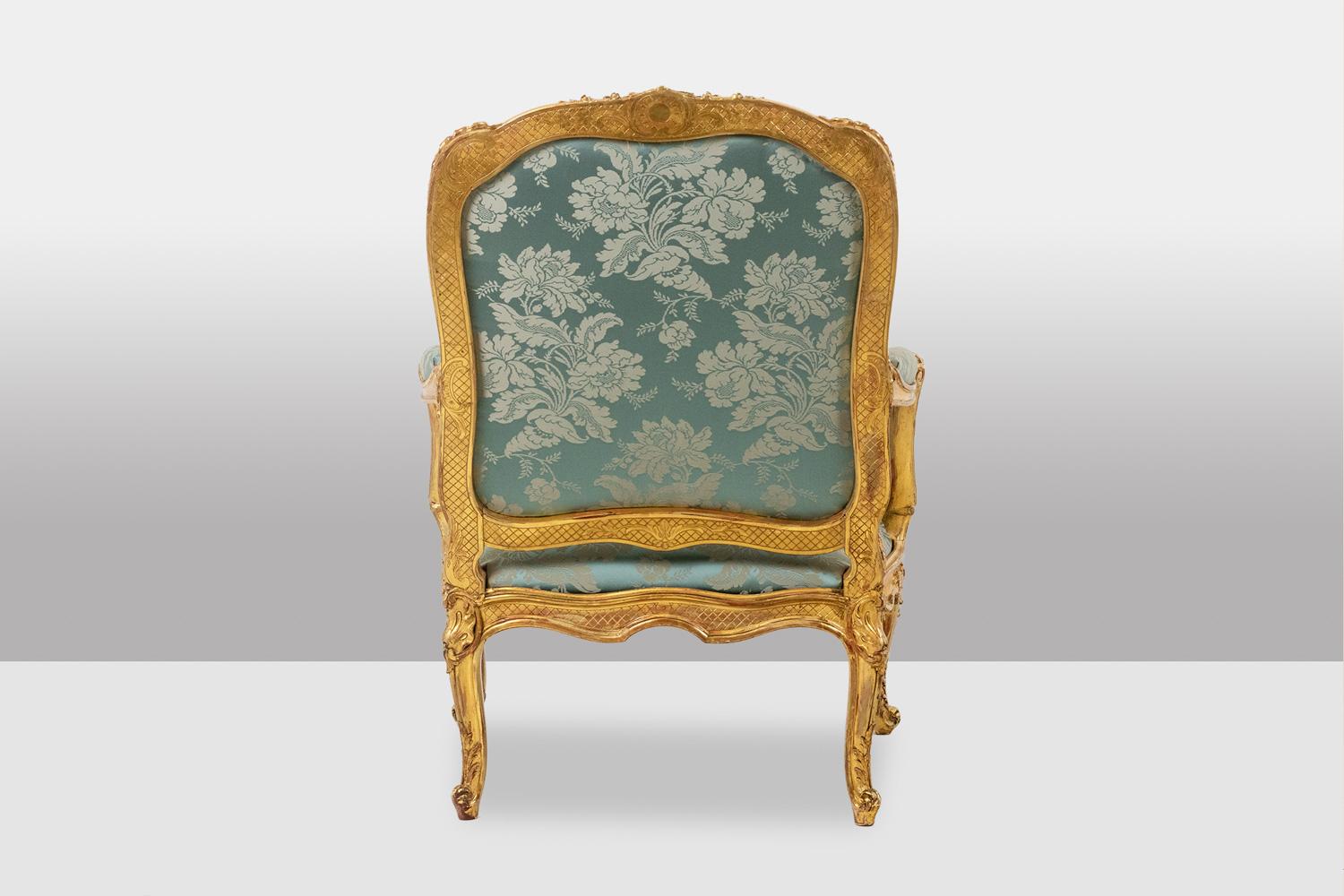 salon de style Louis XV avec cadre en bois doré. Circa 1880. en vente 3