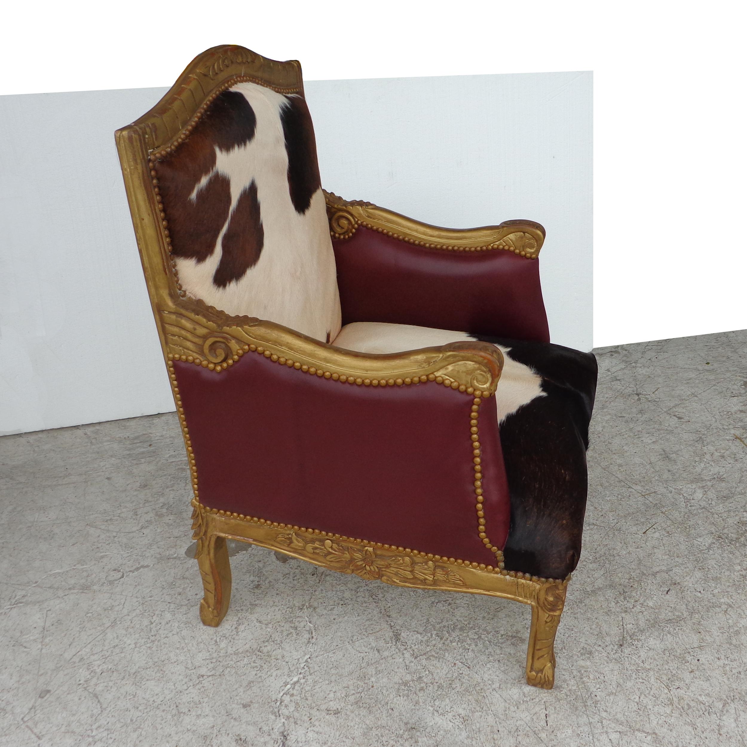 Louis XV style lounge chair in cowhide


In cowhide with leather sides and back. Gilt carved frame.




 