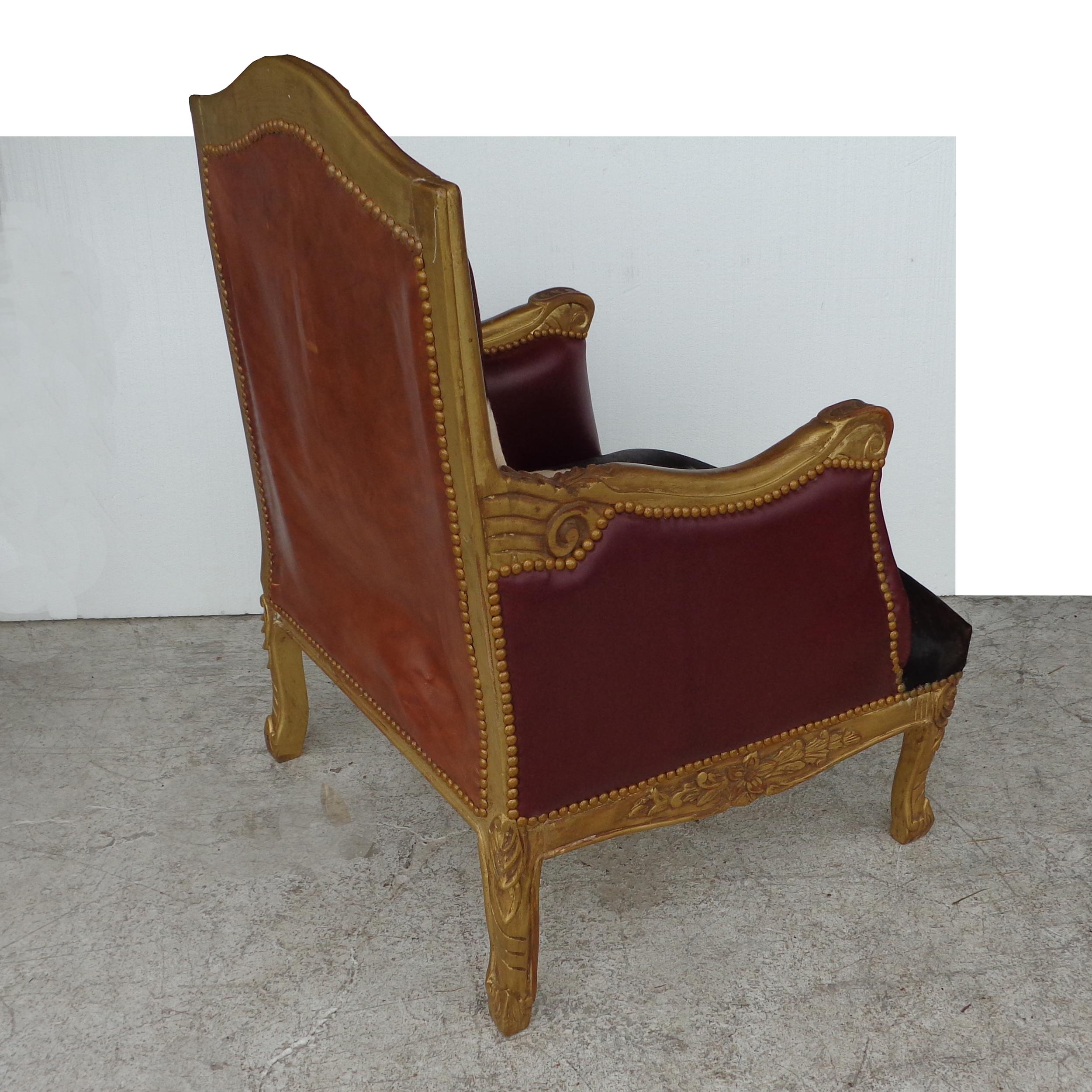 Louis XV Style Lounge Chair in Cowhide In Good Condition For Sale In Pasadena, TX