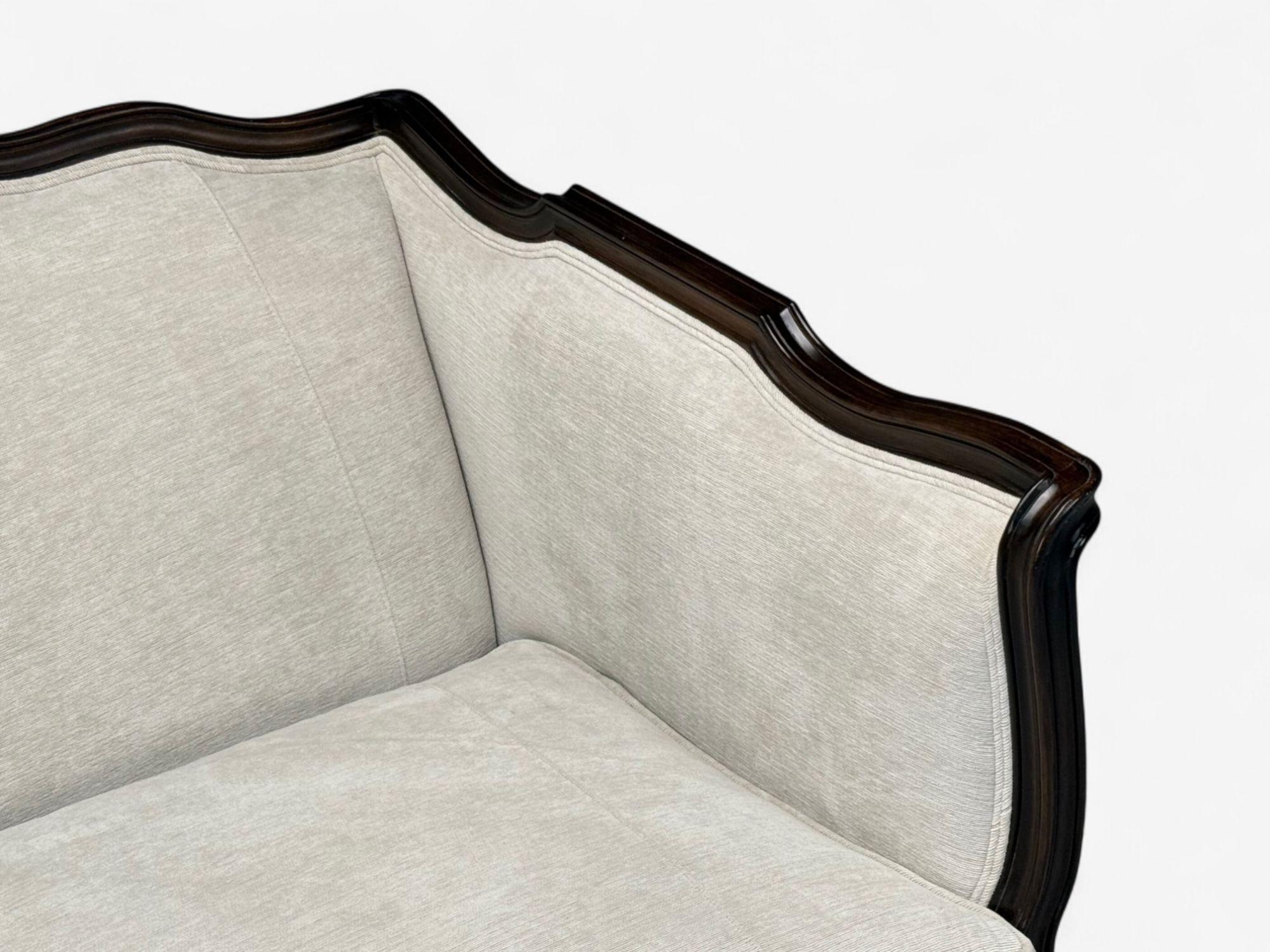 Canapé de style Louis XV, acajou, tissu beige, France, C.I.C. en vente 2