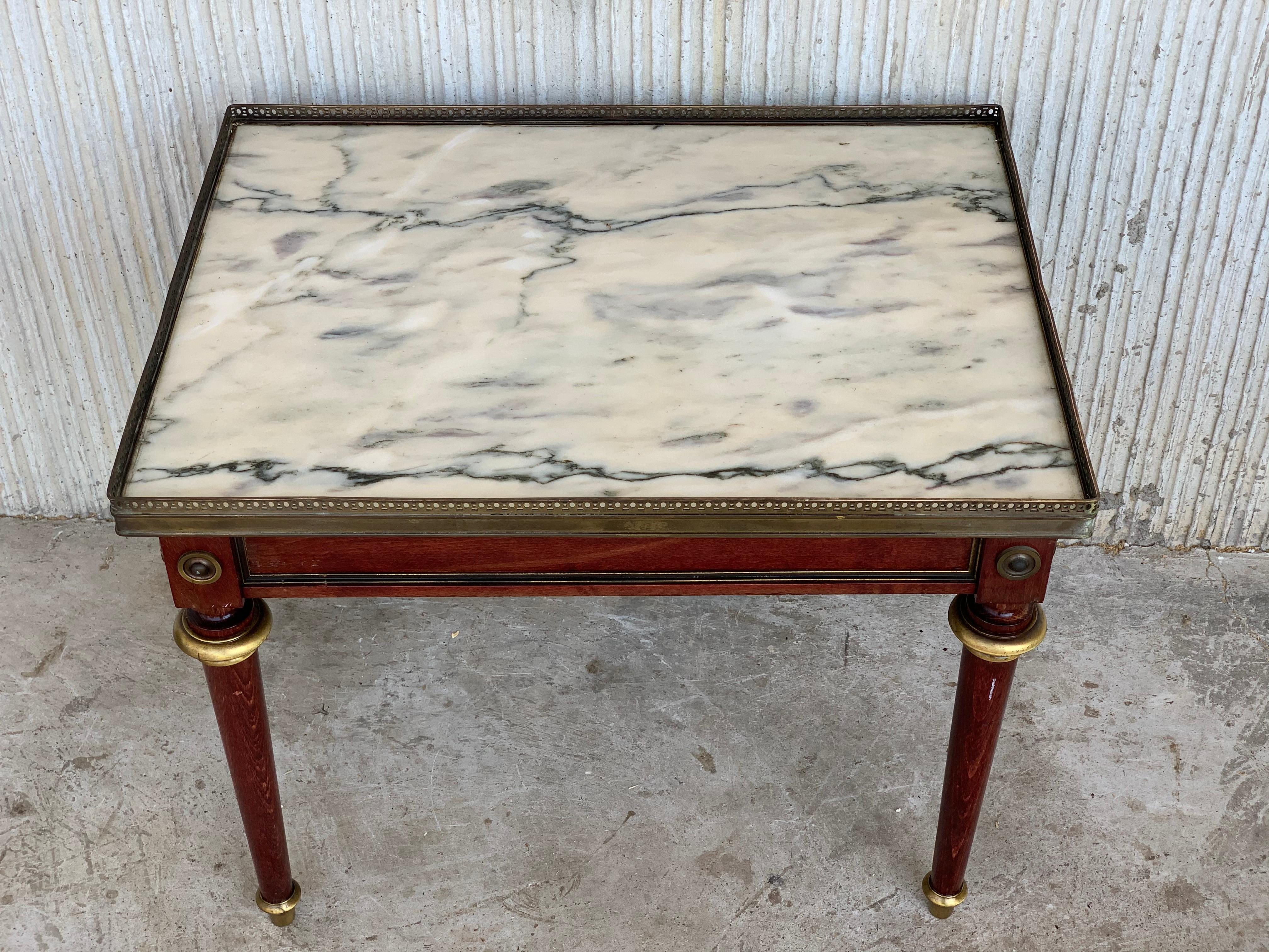 20th Century Louis XV Style Mahogany and Marble-Top Coffee Table with Bronze Mounts For Sale