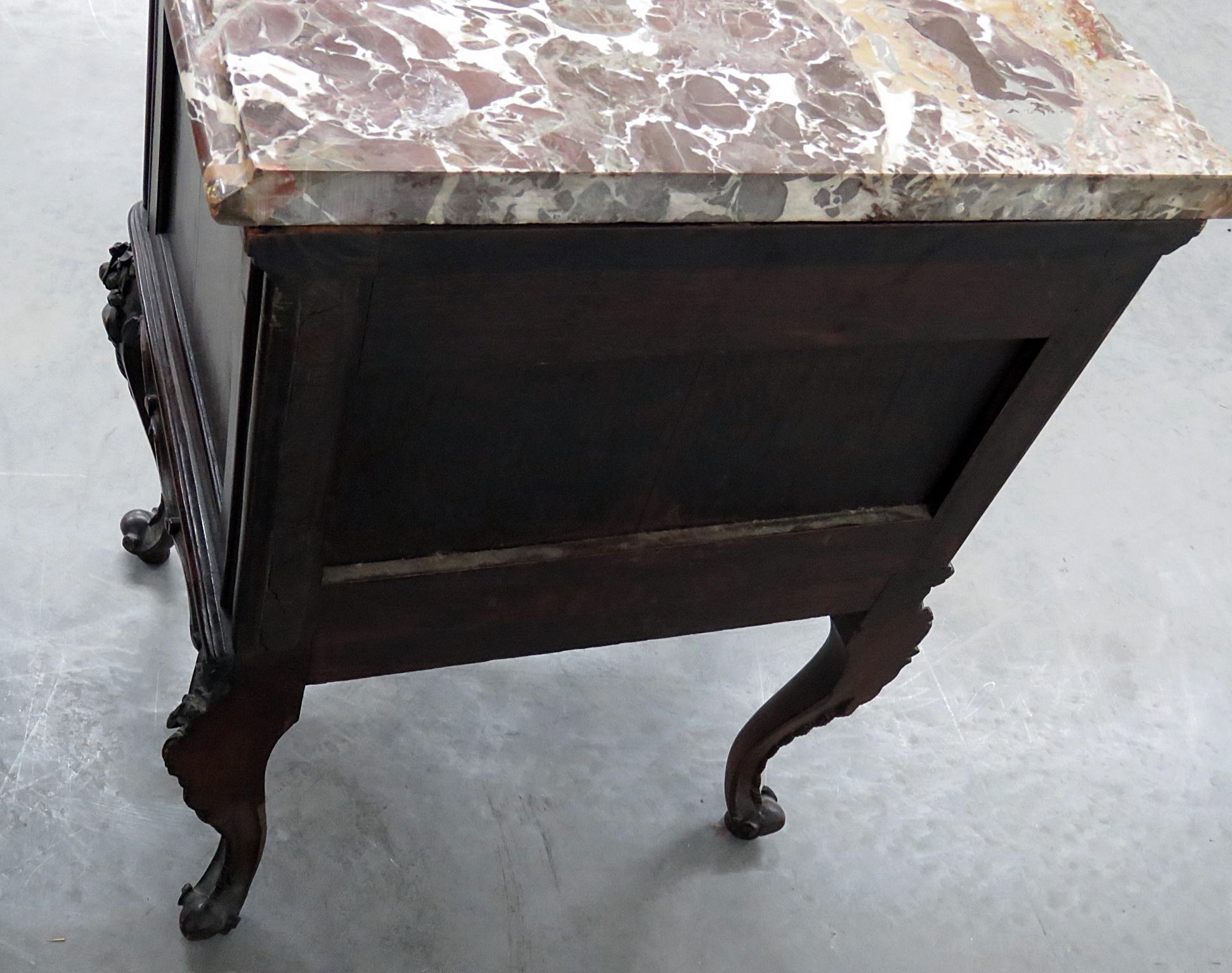 Louis XV Style Marble-Top End Tables (20. Jahrhundert)