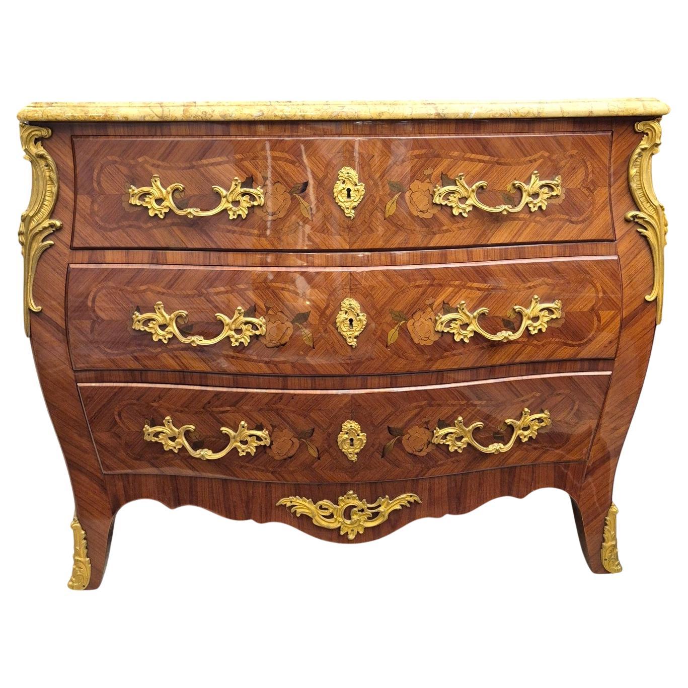 Kommode aus Intarsien und Marmor im Stil von Louis XV., Frankreich, frühes 20. Jahrhundert