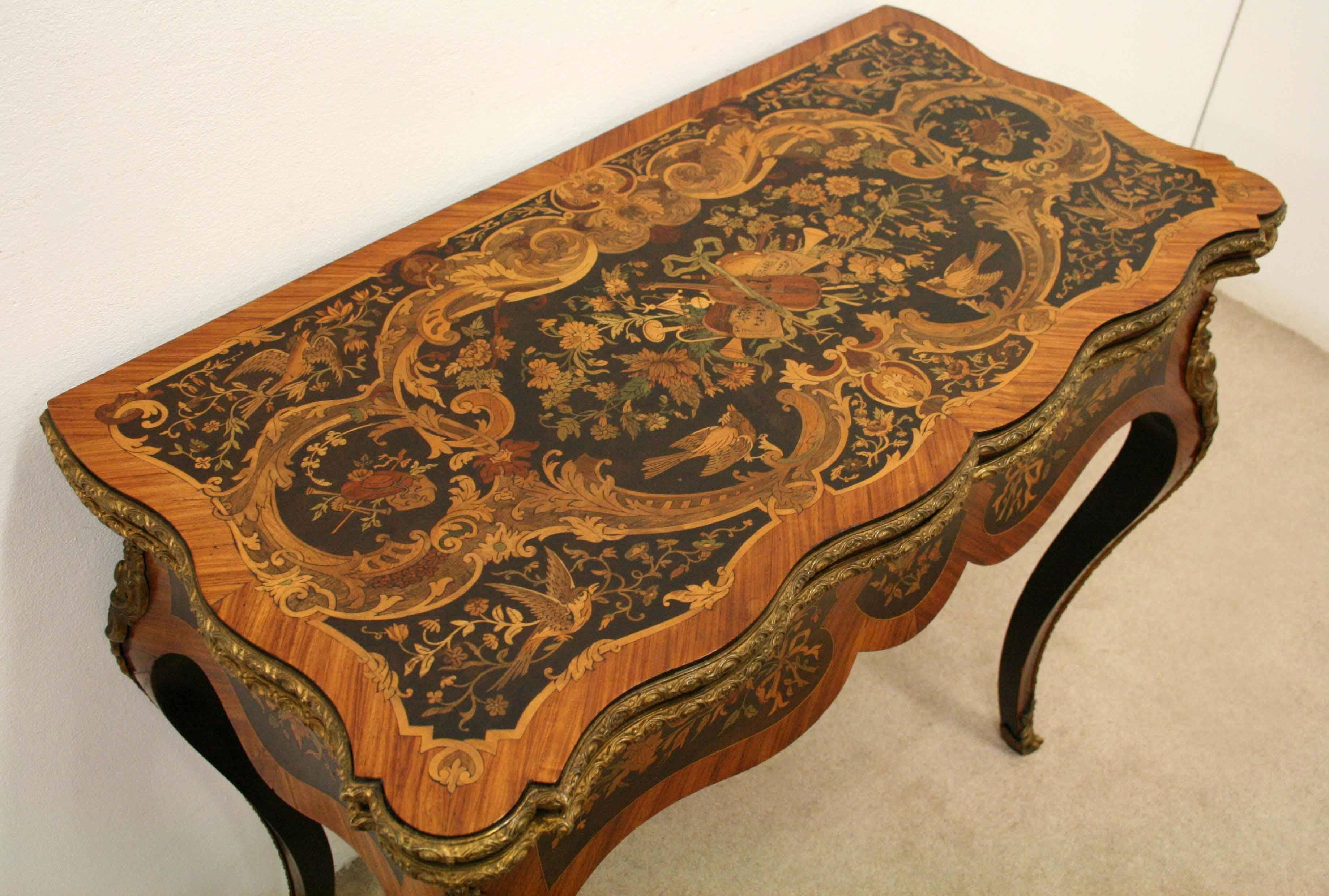 Louis XV Style Marquetry and Ormolu Mount Fold over Card Table In Good Condition For Sale In Edinburgh, GB