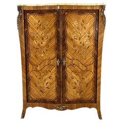 Armoire en marqueterie de style Louis XV, 20e siècle