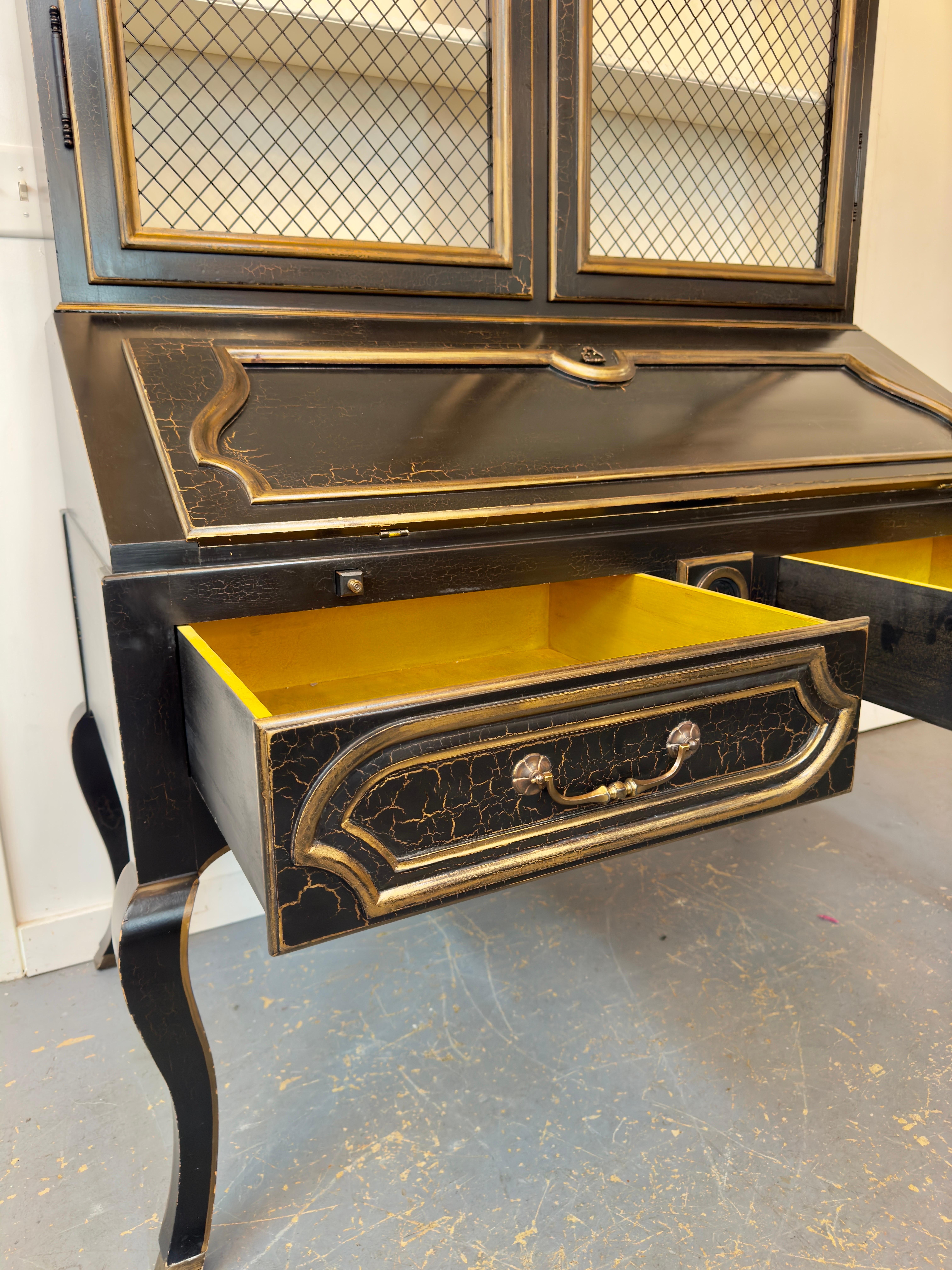 Minton Spidell, handbemalter schwarzer Sekretär-Schrank im Louis-XV-Stil mit klappbarer Front im Angebot 10