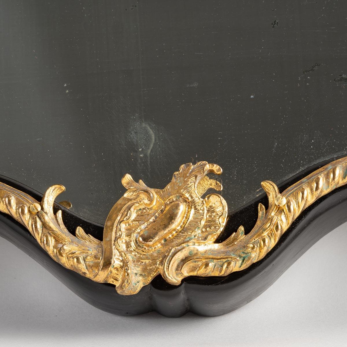 Bronze Miroir de style Louis XV en bronze doré en vente