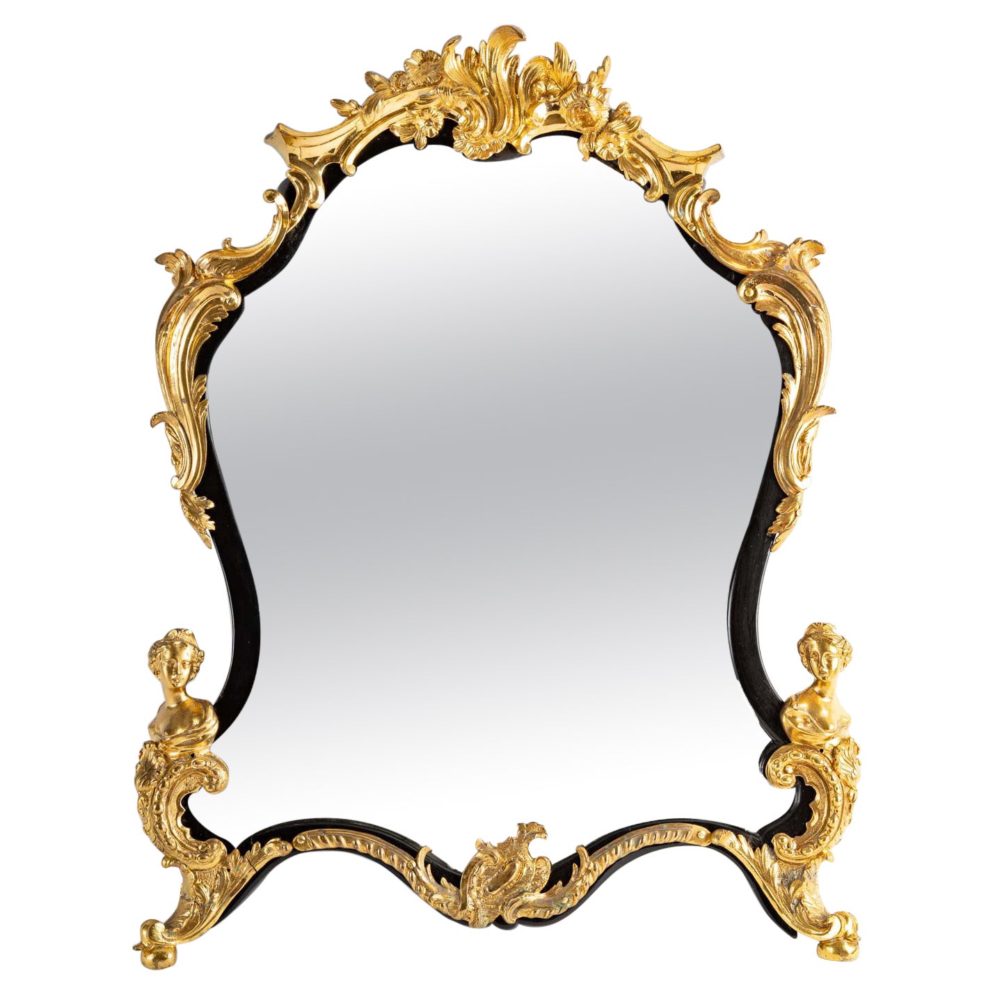 Miroir de style Louis XV en bronze doré