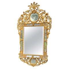 Spiegel im Stil Louis XV mit Glasperlen in vergoldetem Holz, Anfang 19.