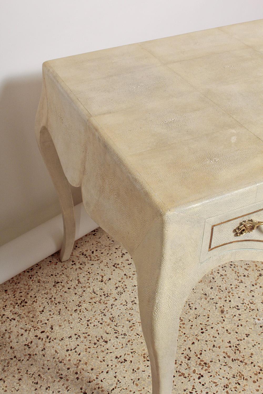 Louis XV Style Natural Stingray Shagreen Desk by Maitland Smith  In Good Condition In North Miami, FL