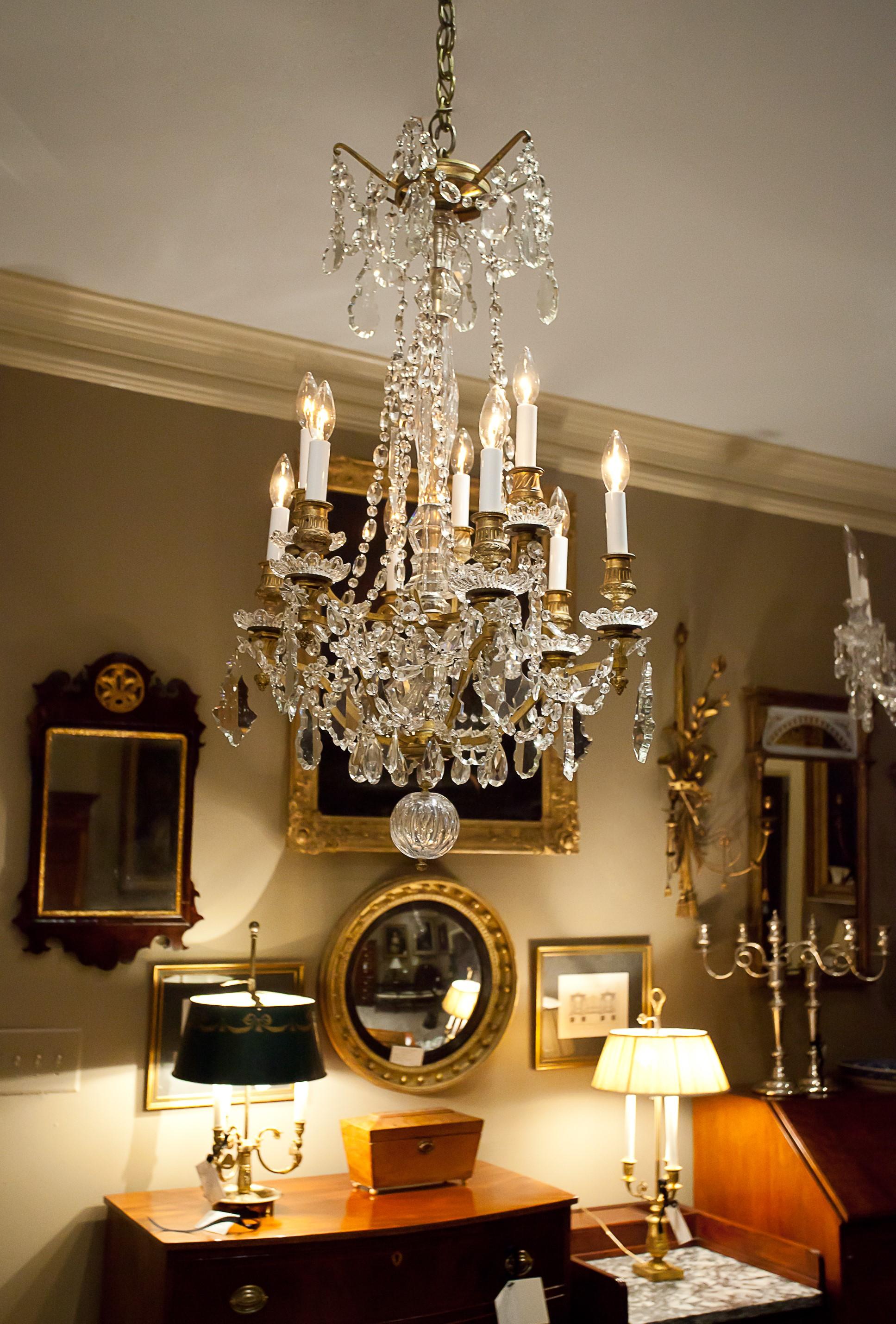 French Louis XV Style Nine-Light Gilt Bronze and Crystal Chandelier, circa 1880, France For Sale