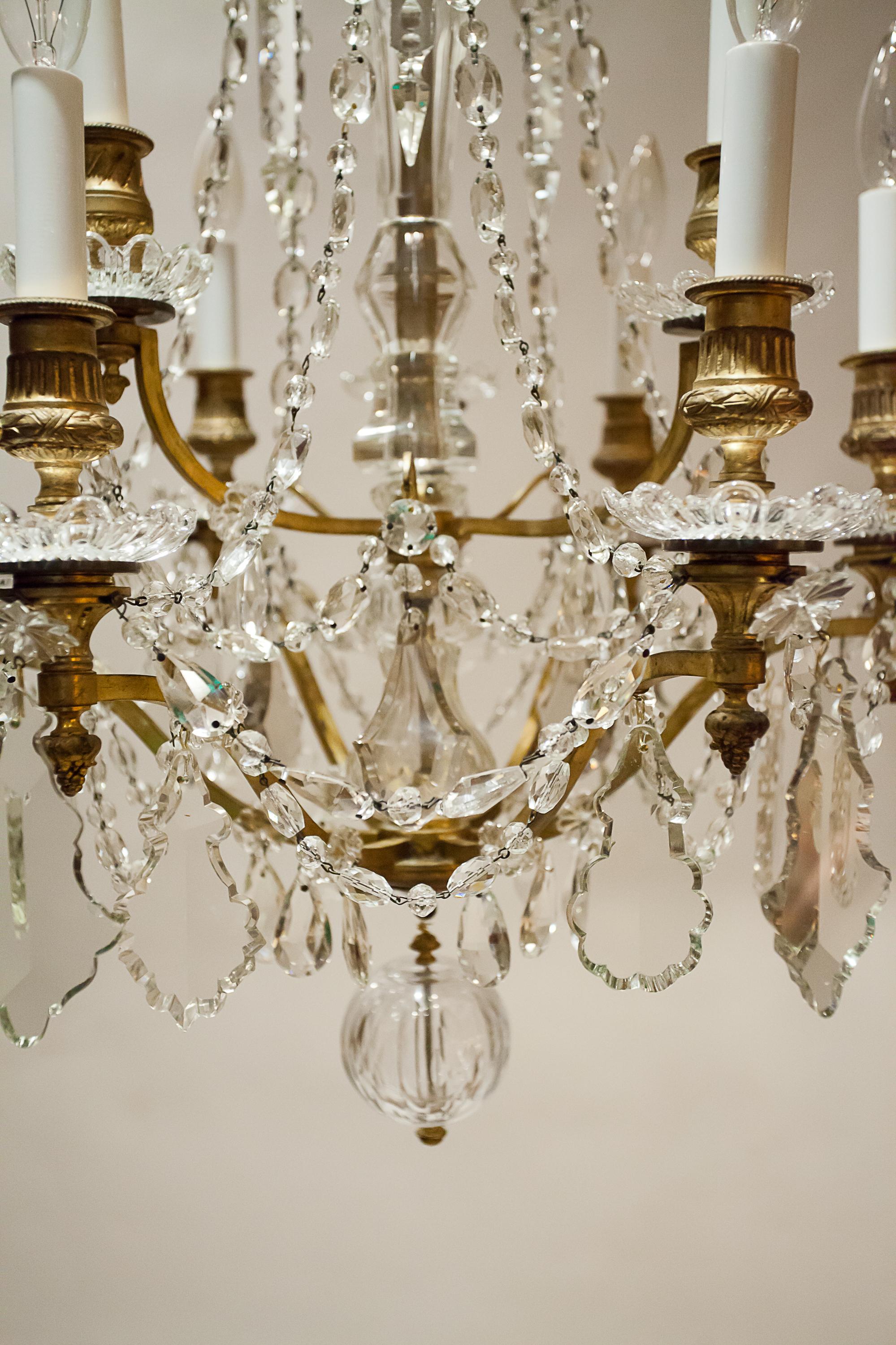 Louis XV Style Nine-Light Gilt Bronze and Crystal Chandelier, circa 1880, France For Sale 1