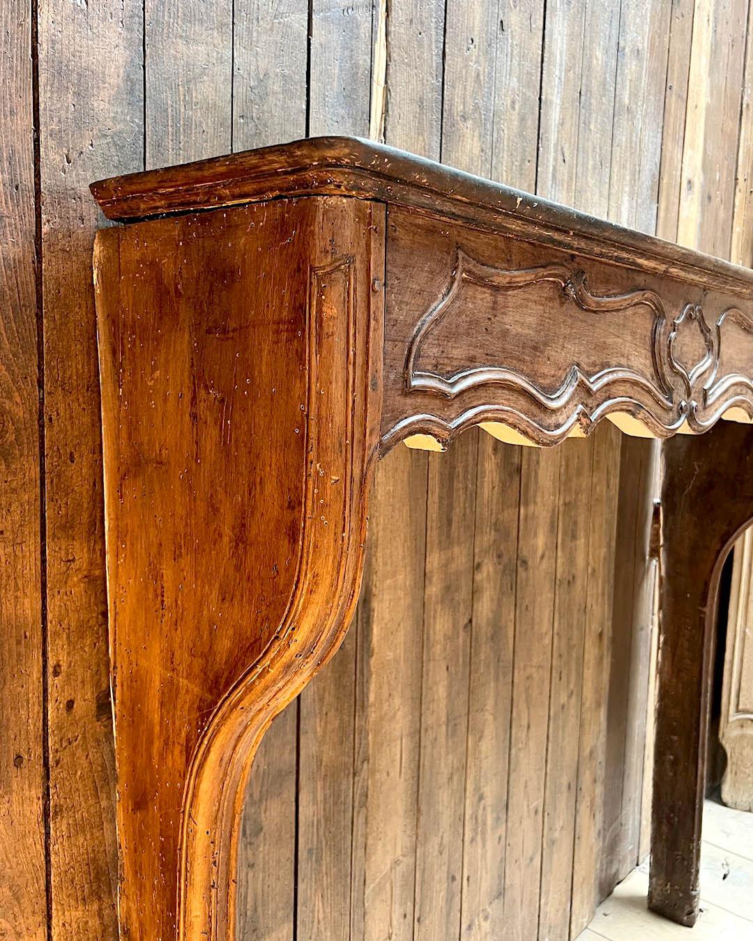 Quercia Mantello per caminetto in Oak in stile Luigi XV in vendita