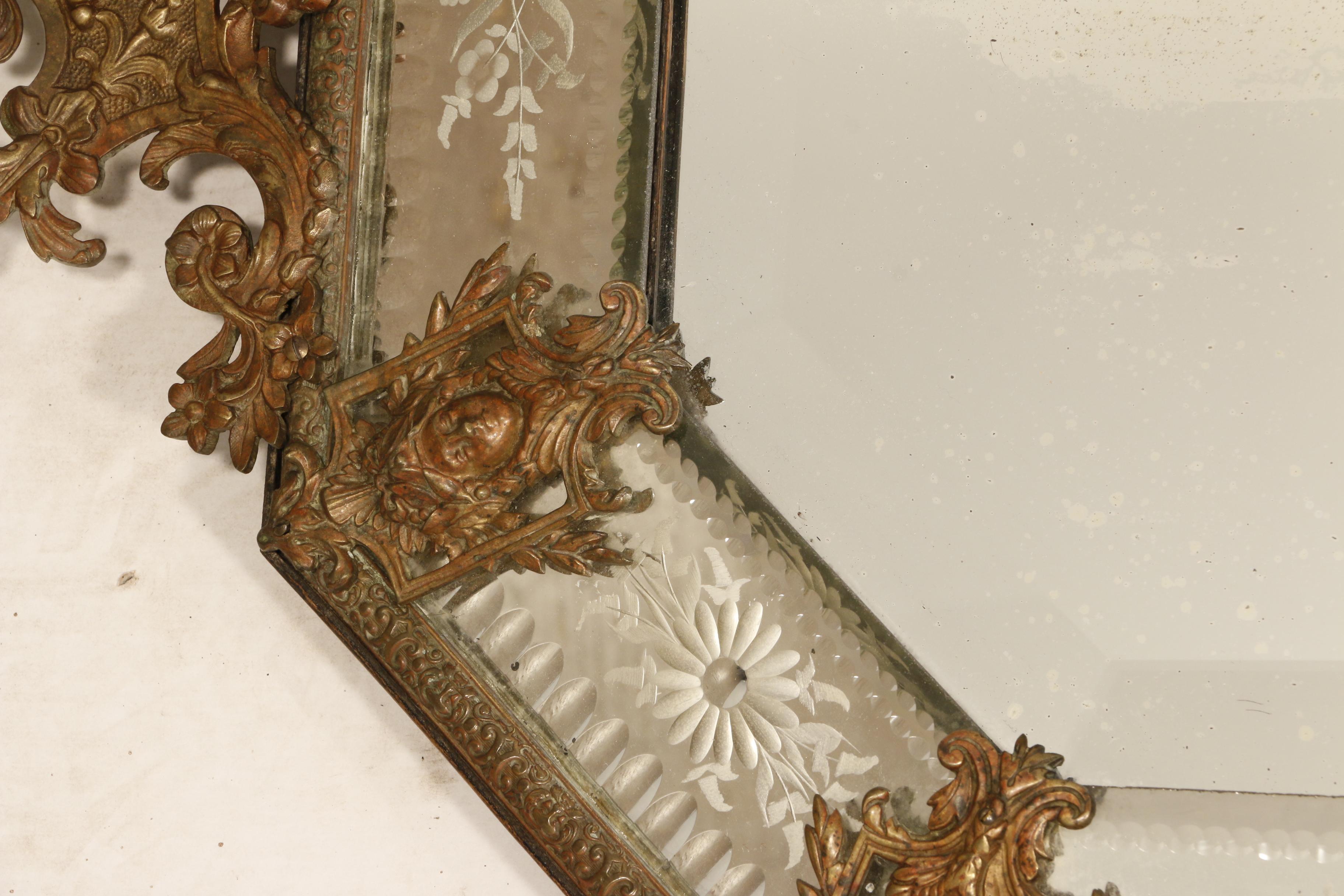Achteckiger Spiegel im Louis-XV-Stil mit Bronzebeschlägen  im Angebot 1
