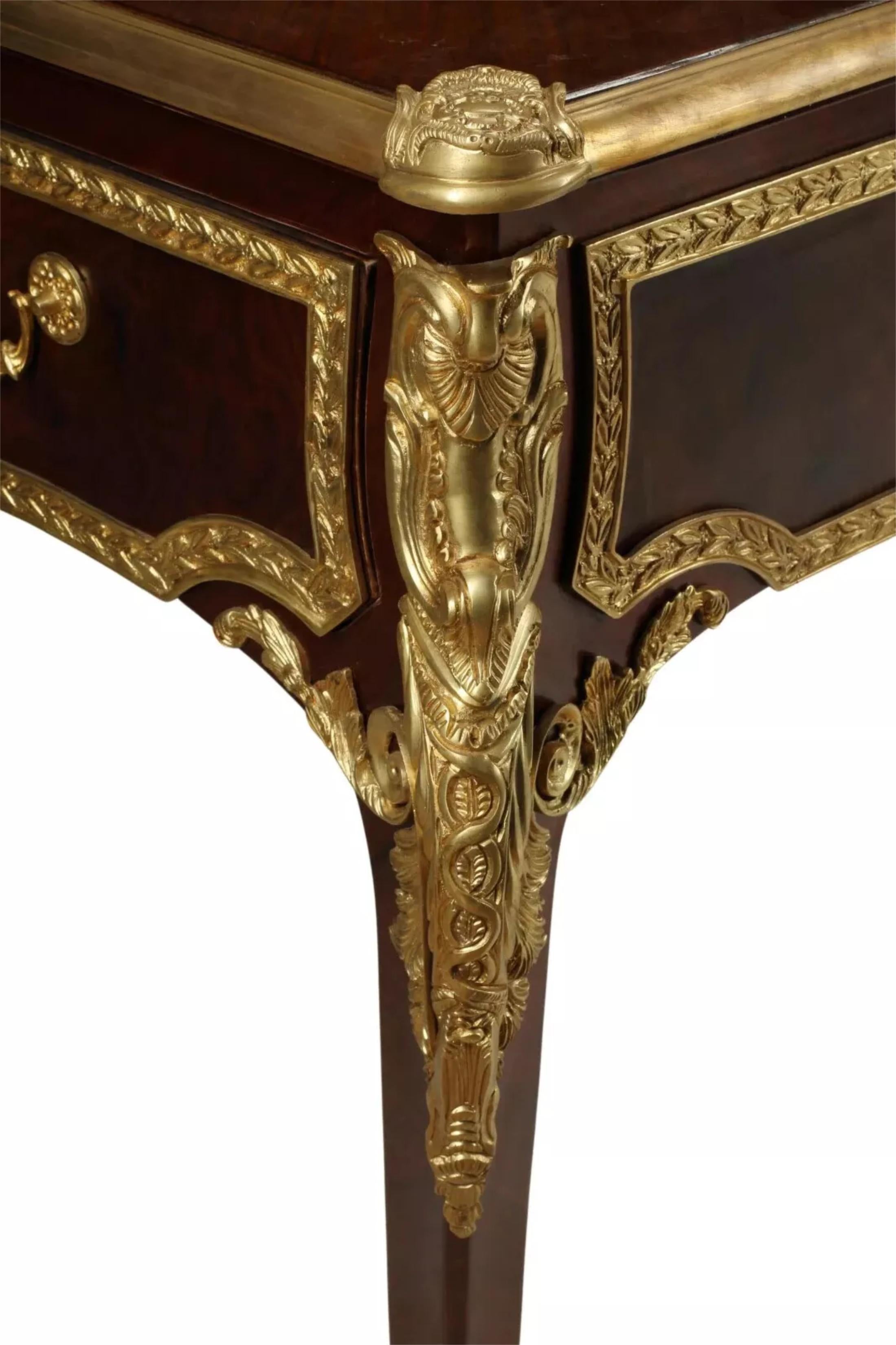 Schreibtisch im Stil von Louis XV., Goldbronze-gefasst, Bronze-Dore, Bureau-Teller, Schreibtisch! im Zustand „Gut“ im Angebot in Austin, TX