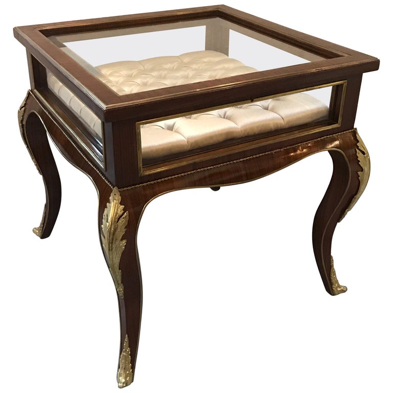 Louis XV Style Ormolu-Mounted Bijouterie Vitrine Table For Sale at 1stDibs  | curio side table