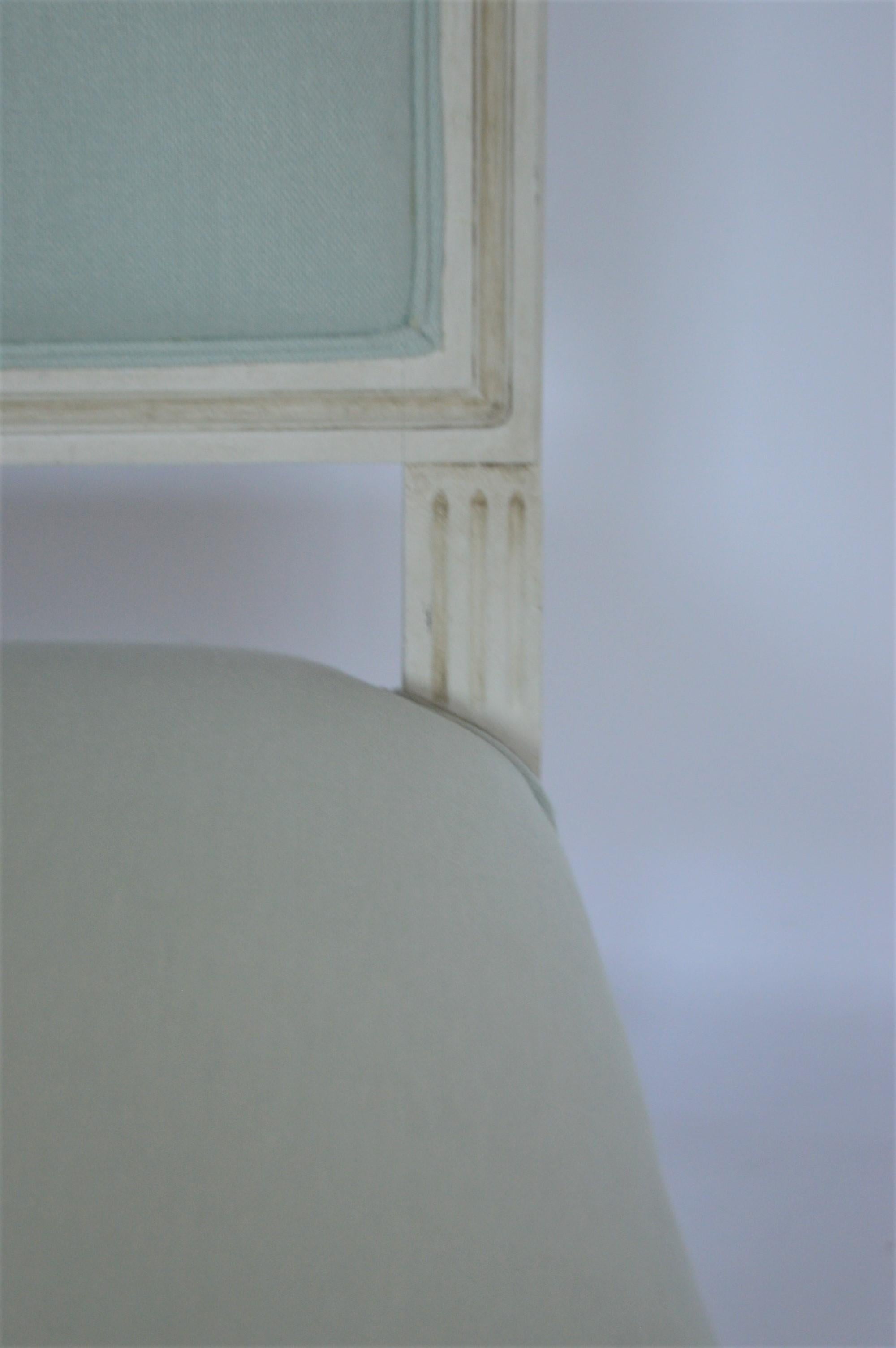 Louis XV Stil Lackierter Esszimmerstuhl mit quadratischer Rückenlehne für Sonderbestellung (Holz) im Angebot
