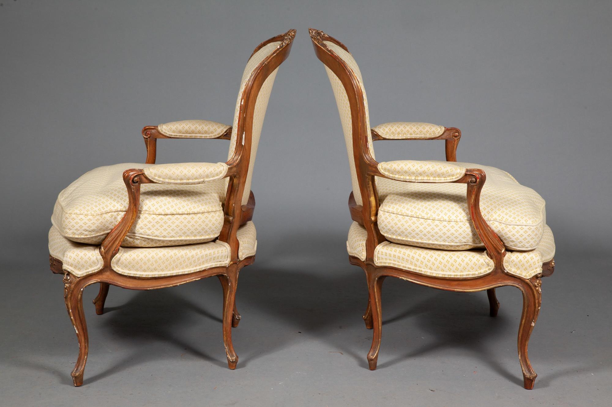 Hand-Carved Louis XV Style Pair 19th Century French Bergères Armchairs For Sale