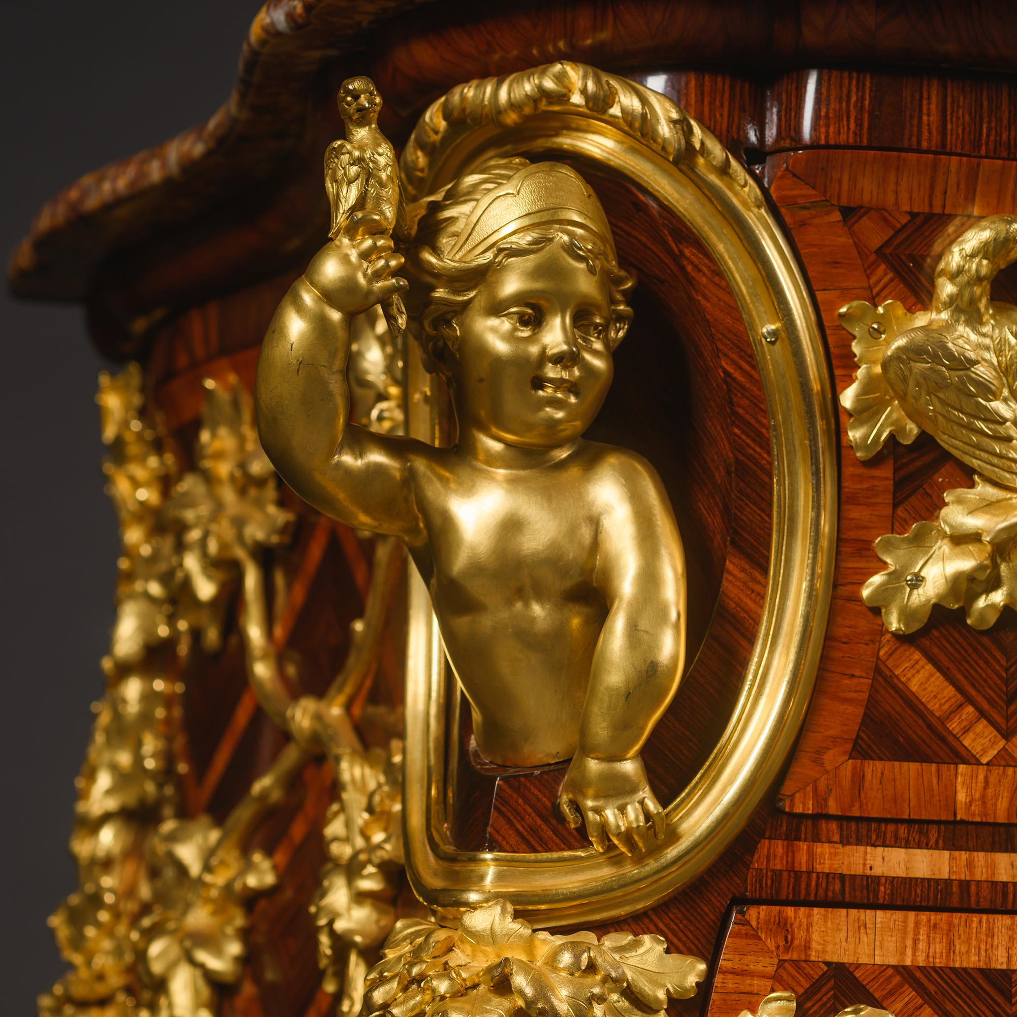 XIX secolo Commode in stile Luigi XV con intarsio di Cressent, Francia, 1880 ca. in vendita