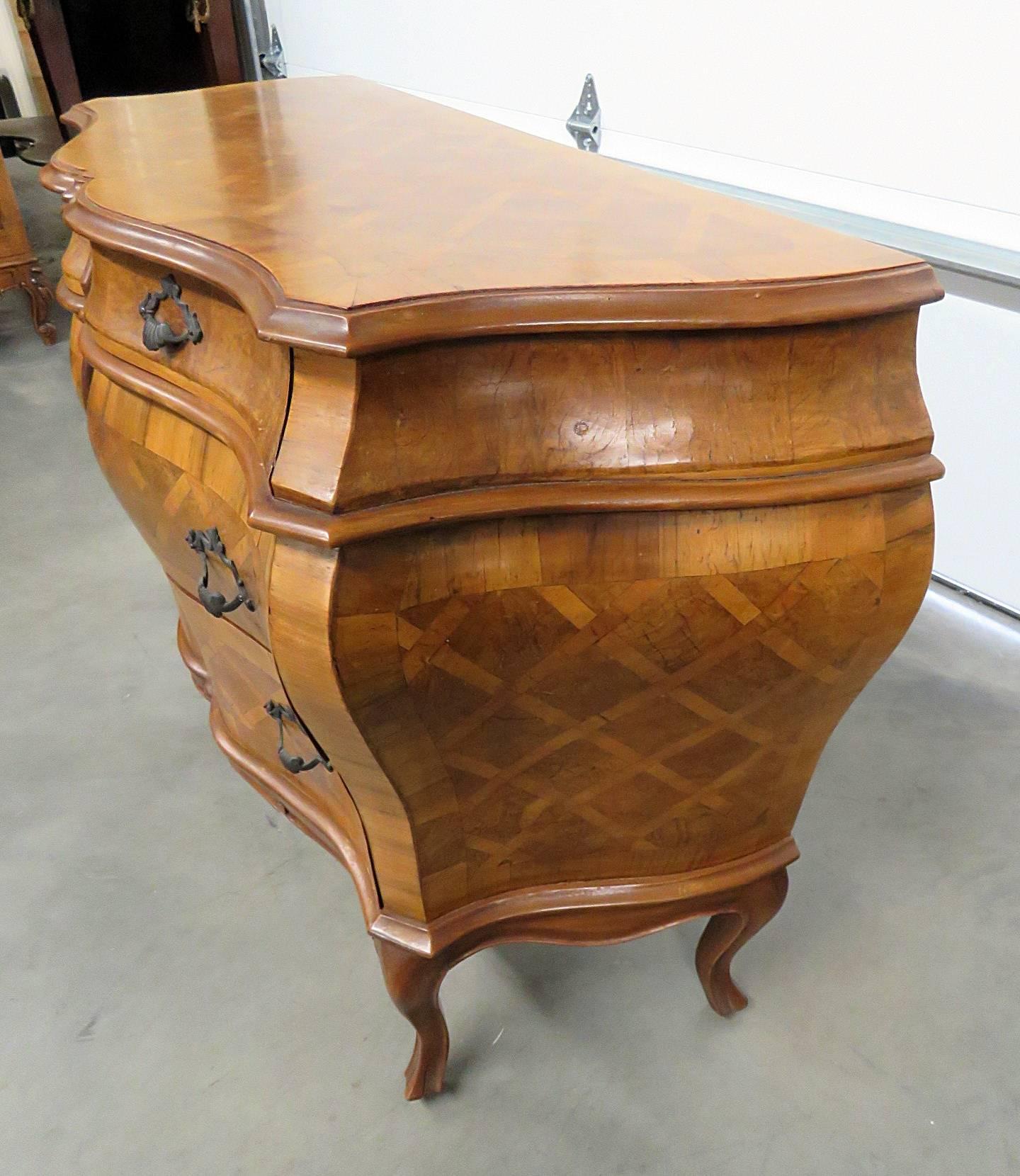 Louis XV Style Parquetry Commode In Good Condition In Swedesboro, NJ