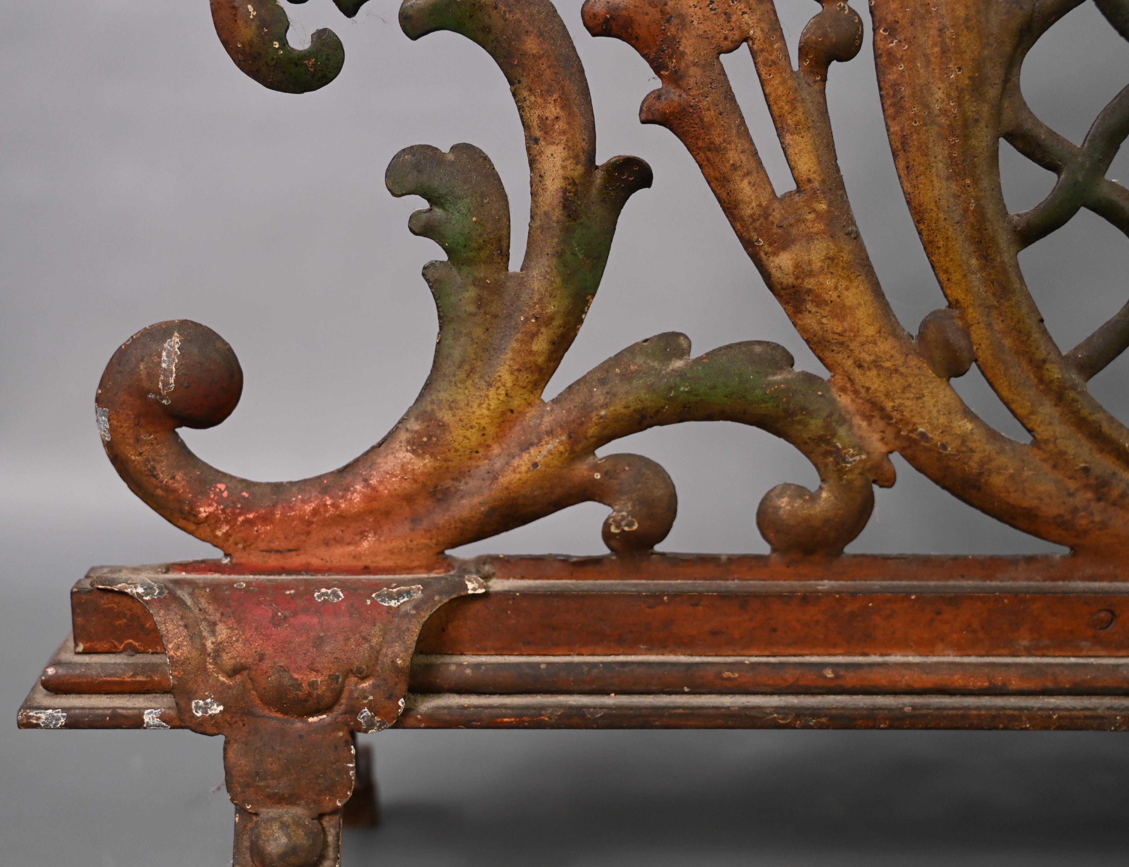Étincelante lampe polychrome de style Louis XV en vente 1
