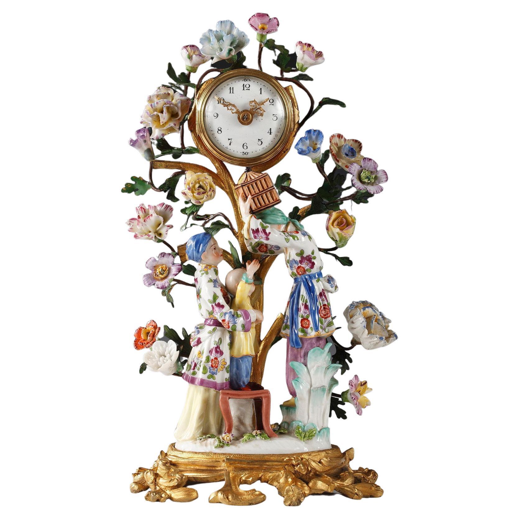 Louis XV Style Porcelain Clock Attributed Samson & Cie, France, circa 1880 For Sale