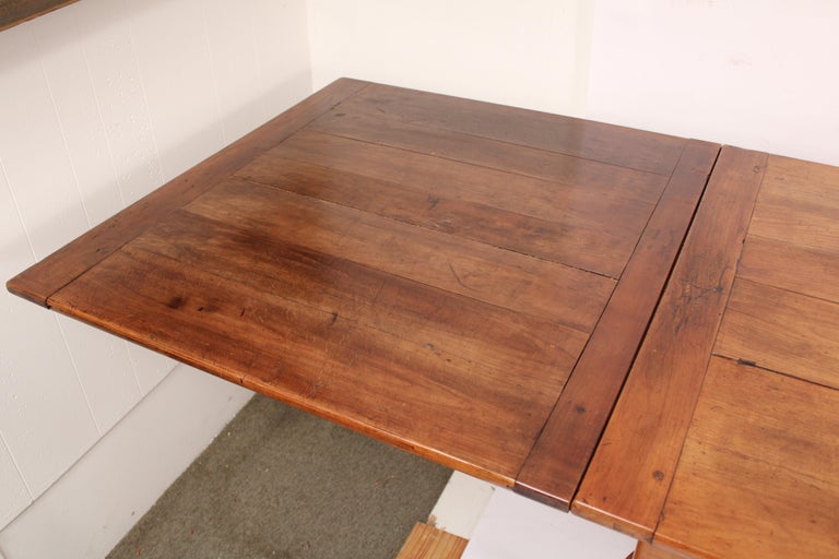 Louis XV Style Provincial Fruit Wood Dining Room Table In Good Condition In Laguna Beach, CA