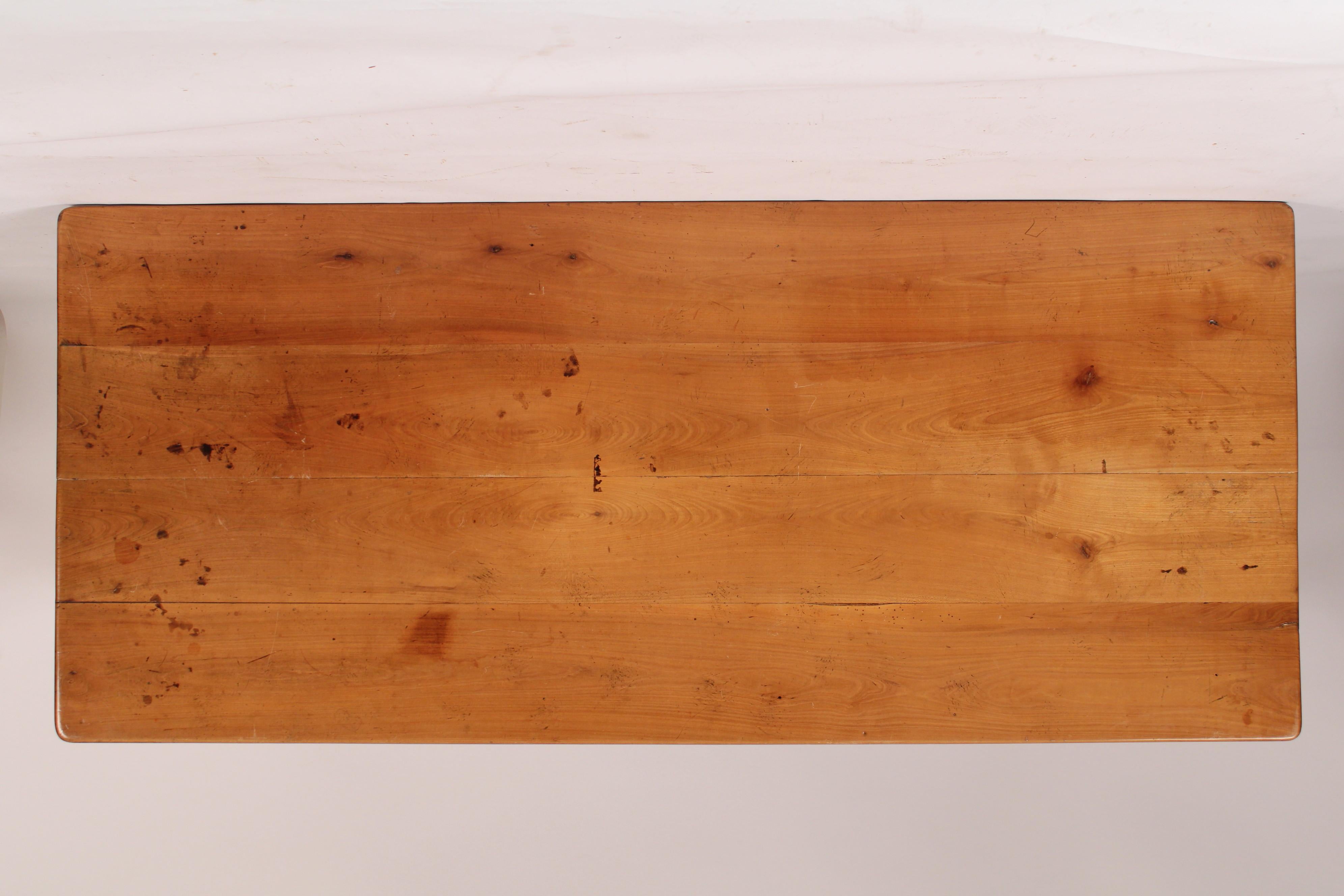 Louis XV Stil Provinz Obst Wood Schreibtisch (Obstholz) im Angebot