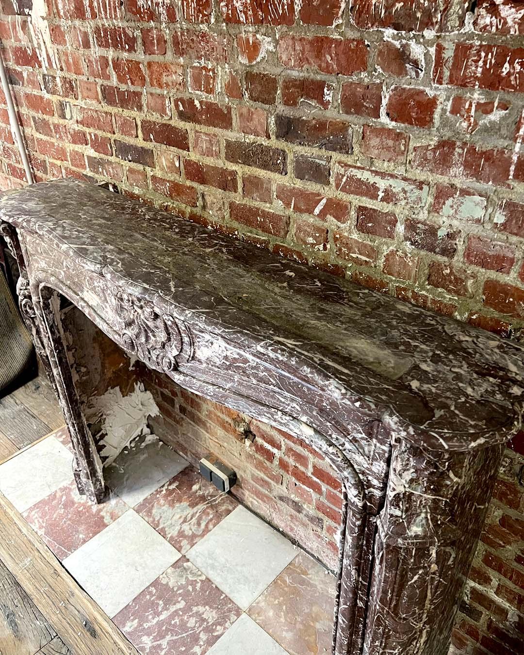 Louis XV Style Red Marble Fireplace with Shell Motif, circa 19th Century For Sale 8