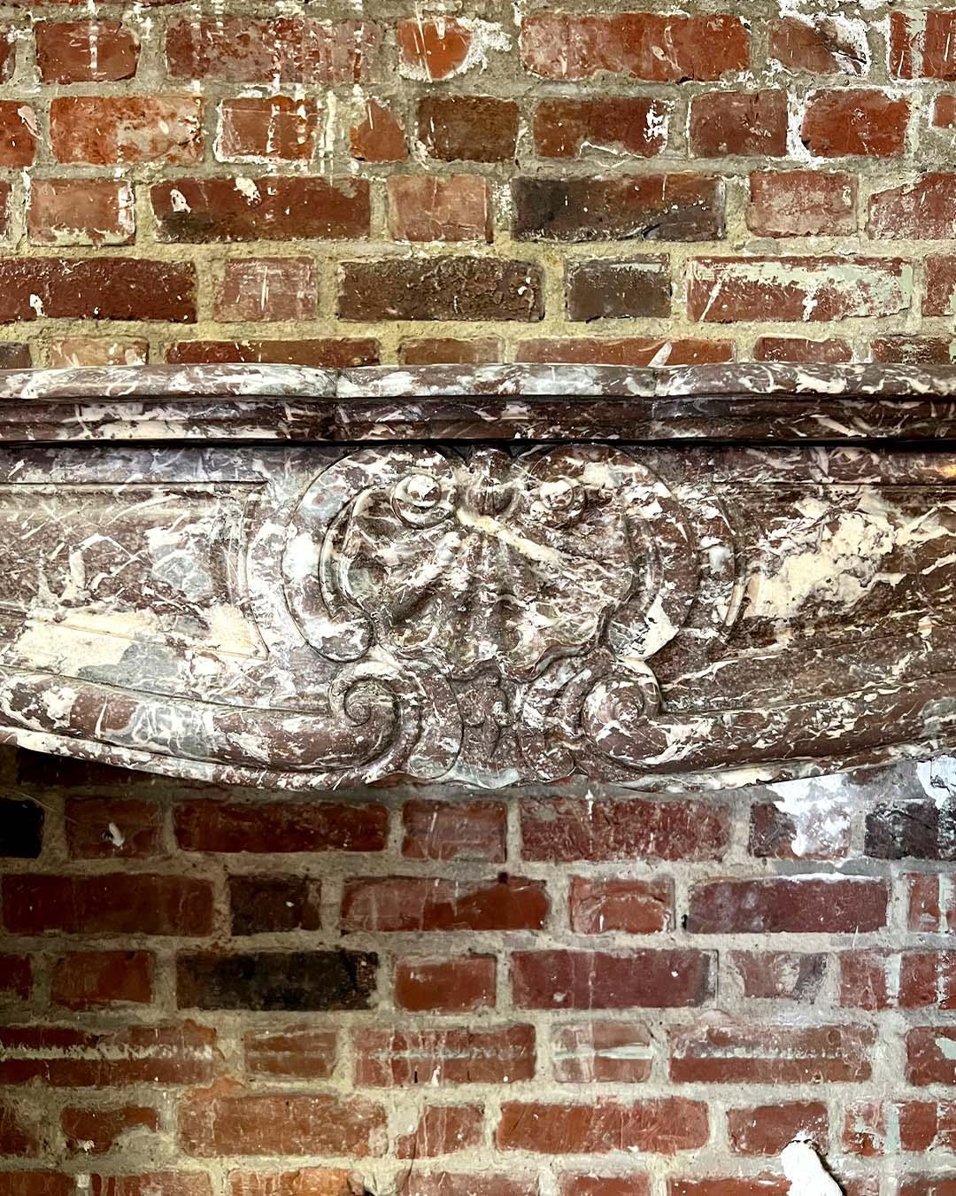 Louis XV Style Red Marble Fireplace with Shell Motif, circa 19th Century For Sale 1