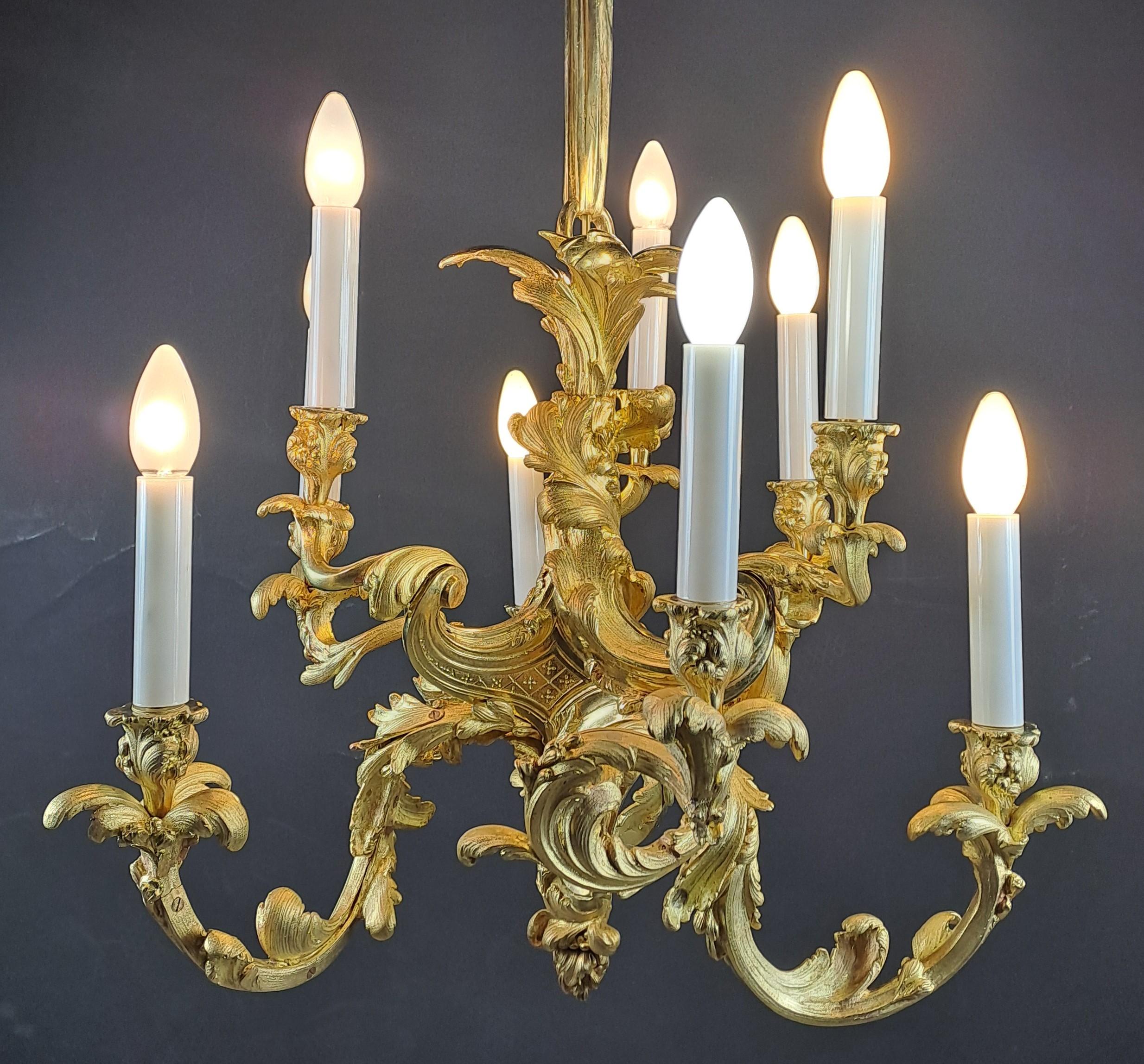 Araña Rocaille Estilo Luis XV En Bronce Dorado - 9 Luces en venta 3