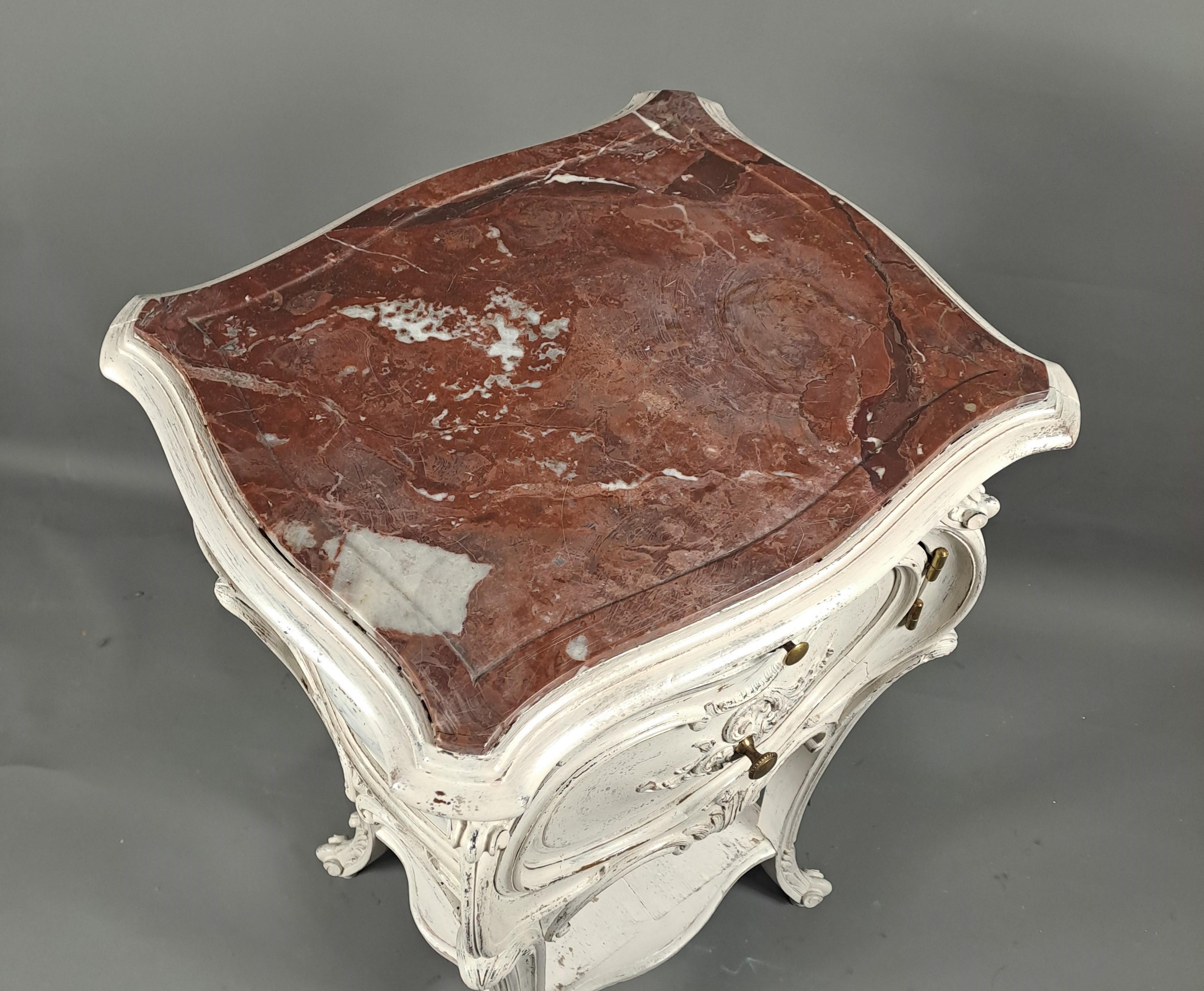 Louis XV Style Rocaille Side Table In Carved And Patinated Walnut For Sale 6