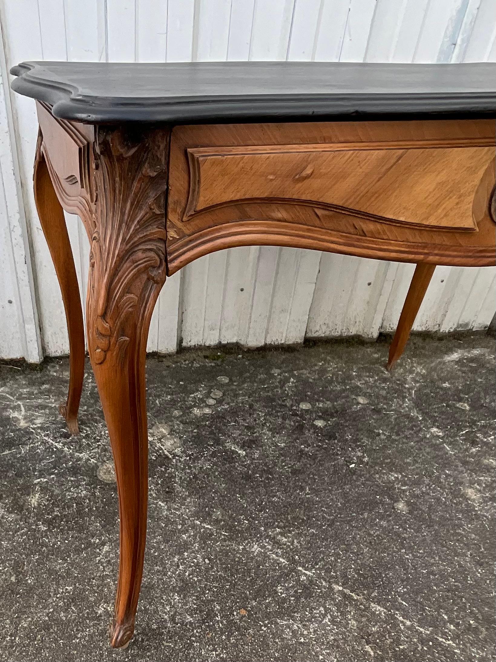 Napoleon III Louis XV Style Rocaille Side Table In Walnut For Sale