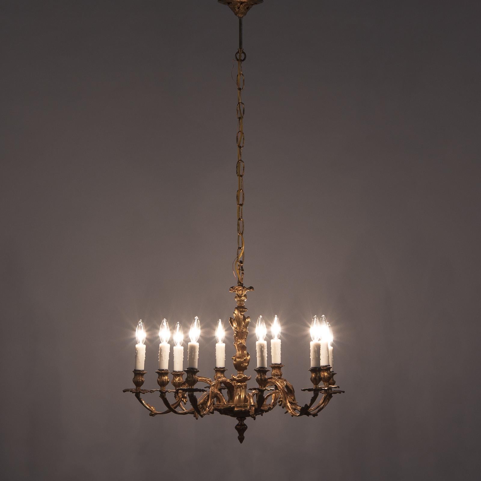 Louis XV Style Rococo 10-Light Bronze Chandelier, Late 1800s 8