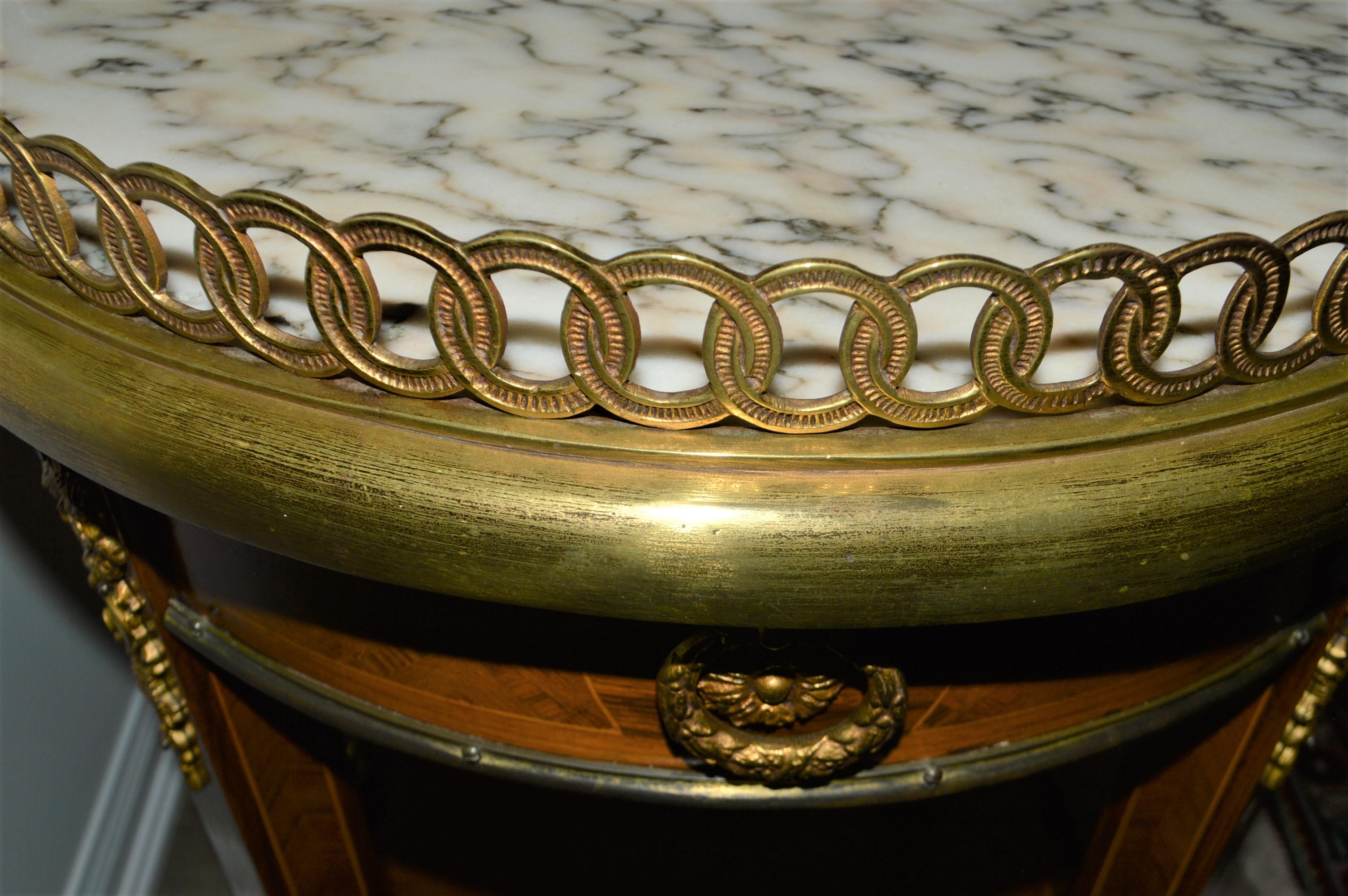 Louis XV Style Round Side Table with Extensive Bronze Accents, Marble Top In Good Condition In Oakville, ON