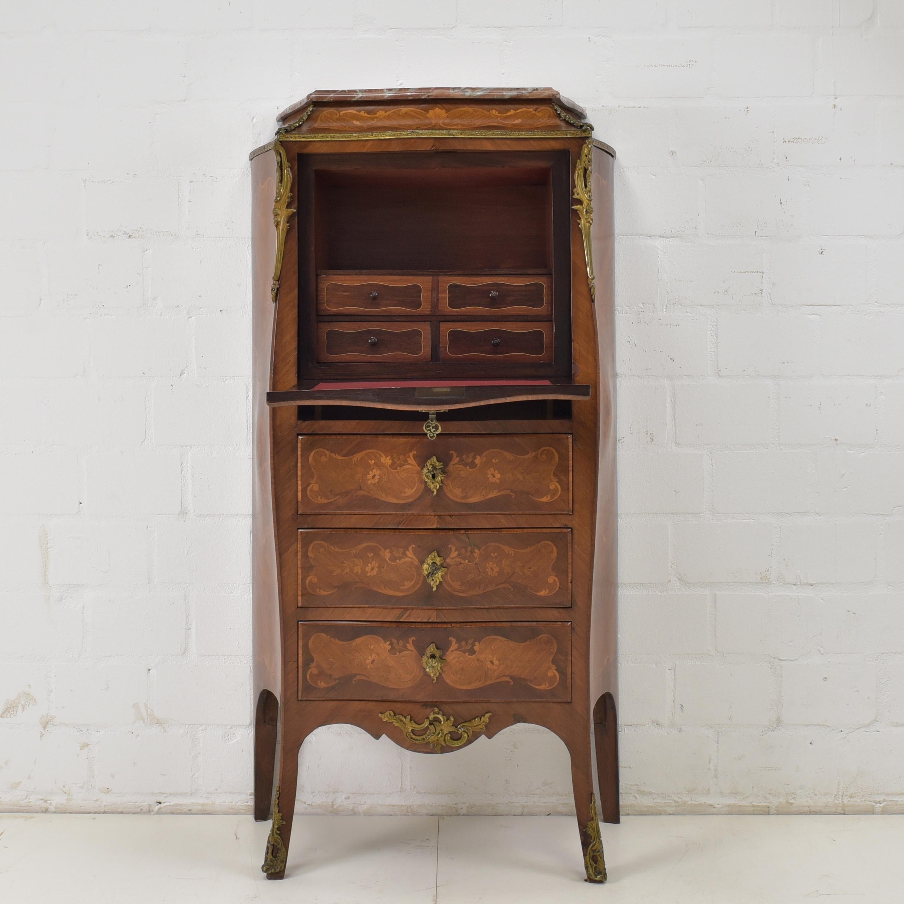 Louis XV Style Secretary Marquetry in Satinwood, circa 1900 In Good Condition For Sale In Lüdinghausen, DE