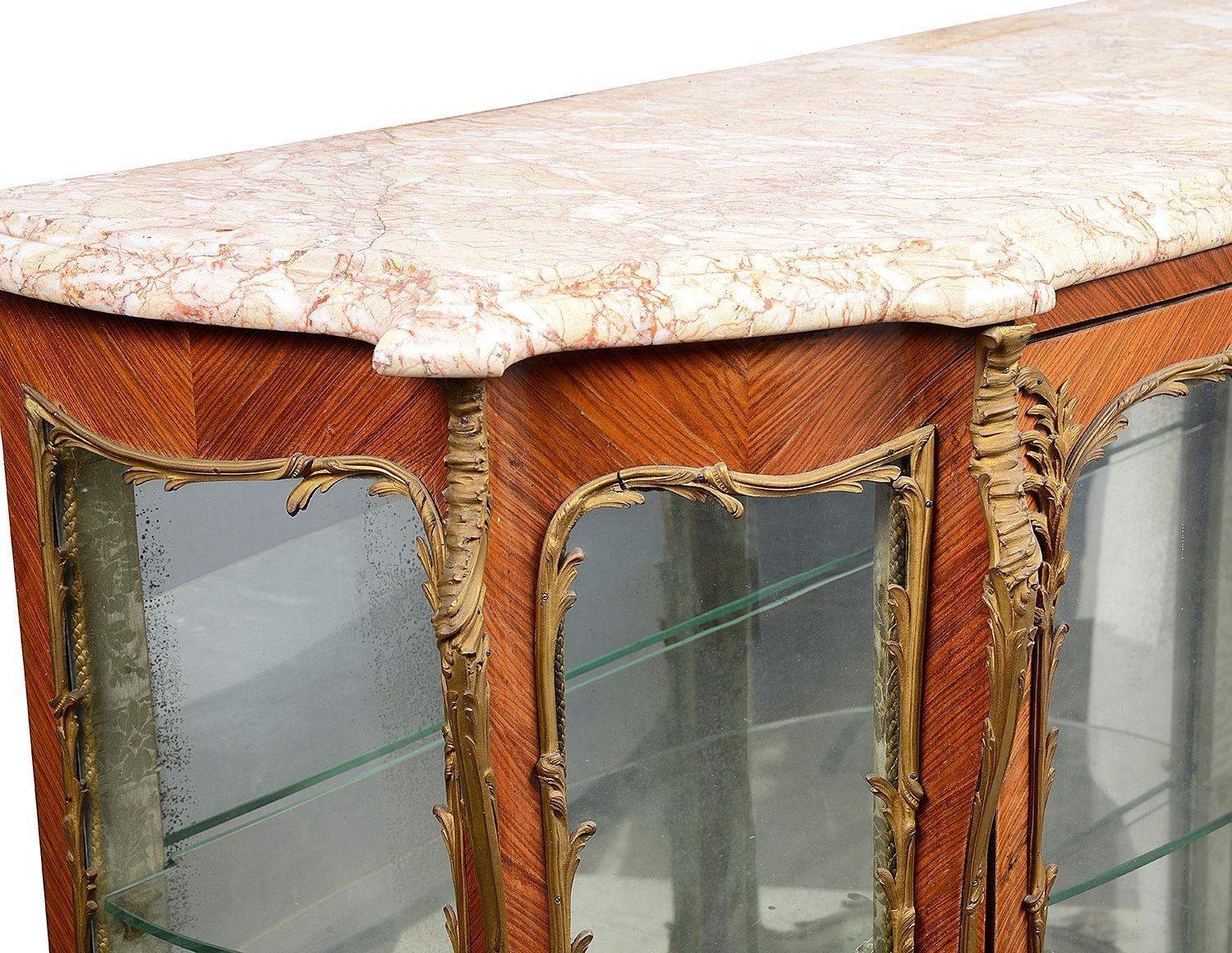 Veneer Louis XV Style Serpentine Fronted Display Cabinet For Sale