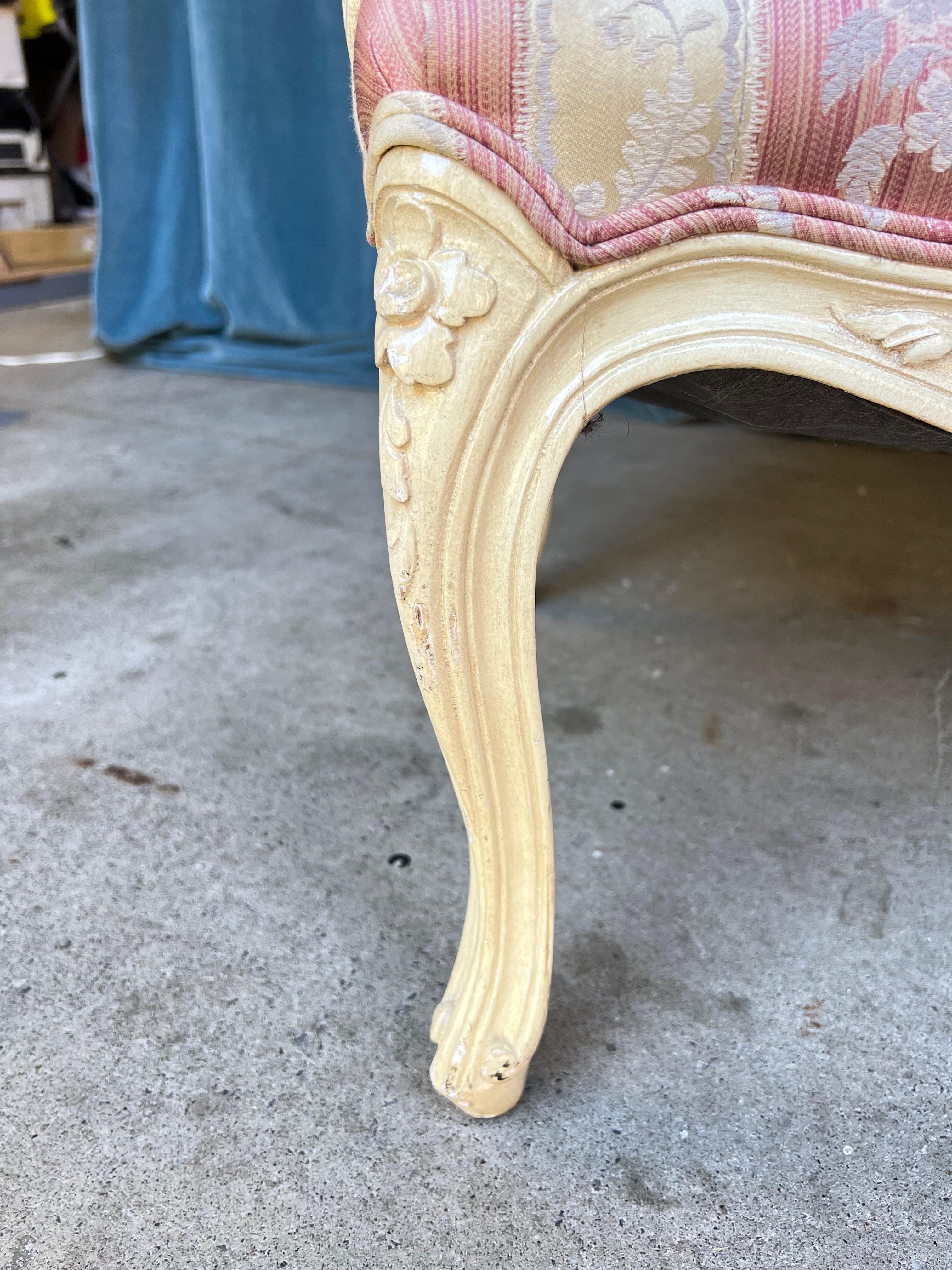 Louis XV Style Settee with Painted Finish For Sale 4