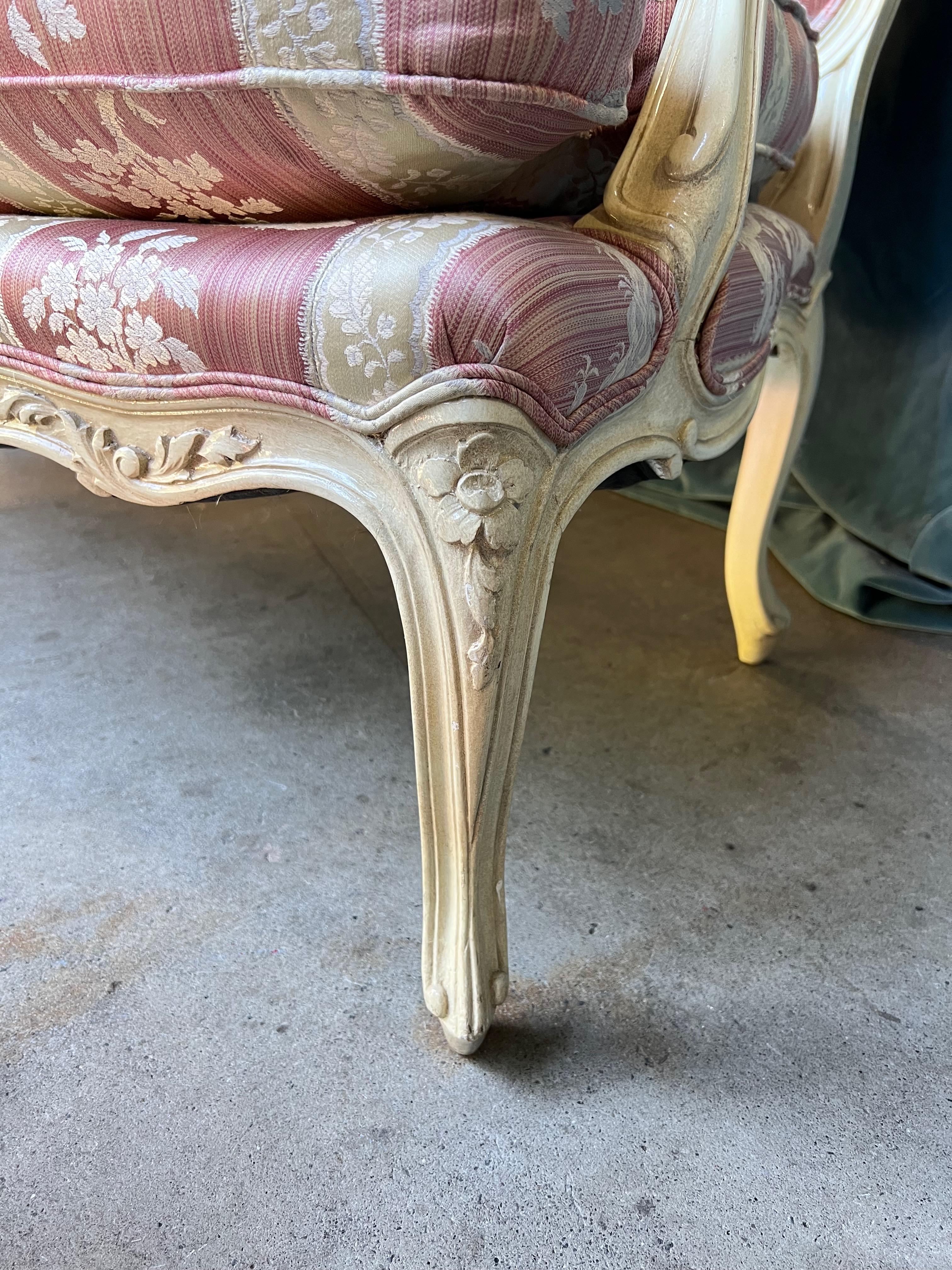 Louis XV Style Settee with Painted Finish For Sale 5