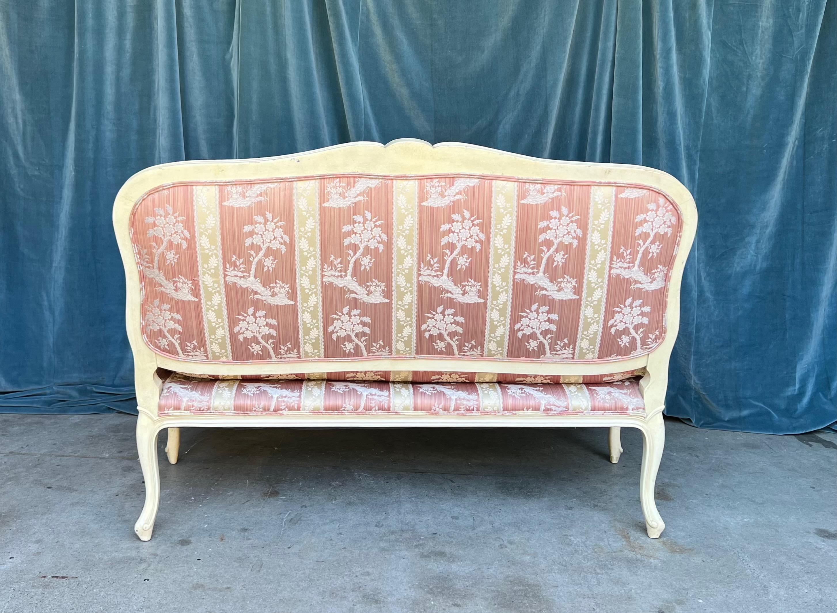 Louis XV Style Settee with Painted Finish For Sale 2