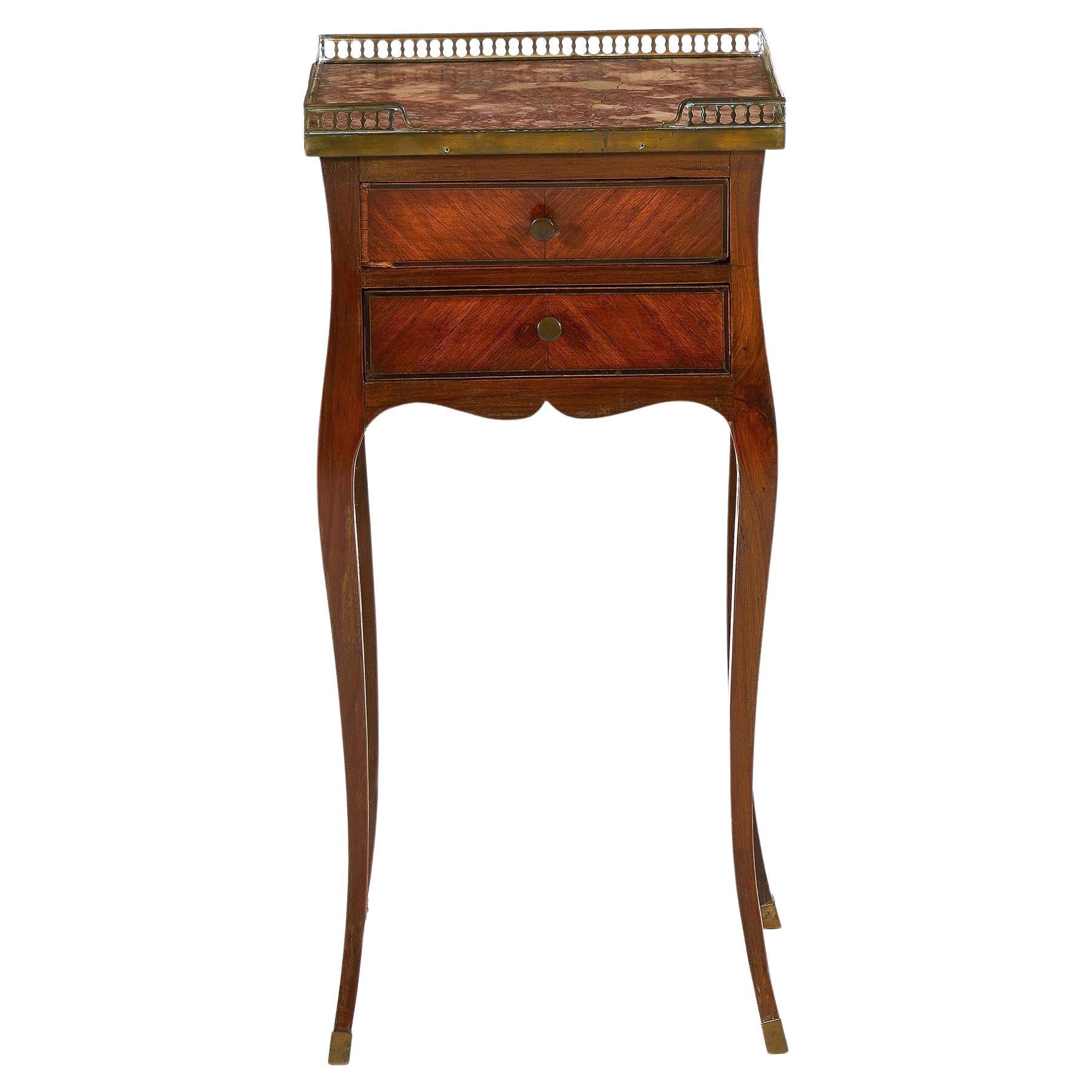 Table d'appoint de style Louis XV avec plateau en marbre rouge modelé, 19ème siècle