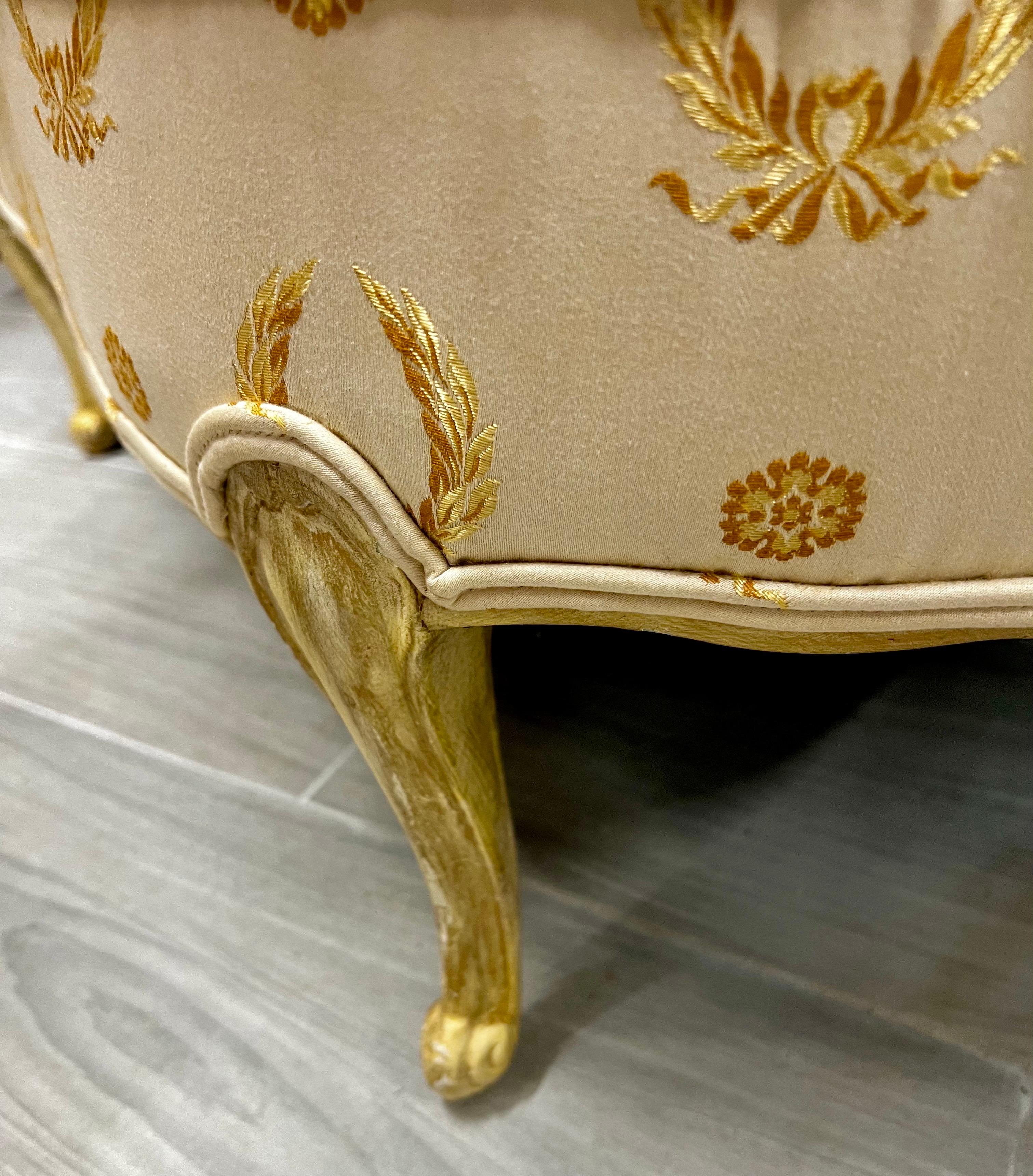 Louis XV Style Gilt Chaise Longues Lounge Sofa Gold Silk Upholstery For Sale 3