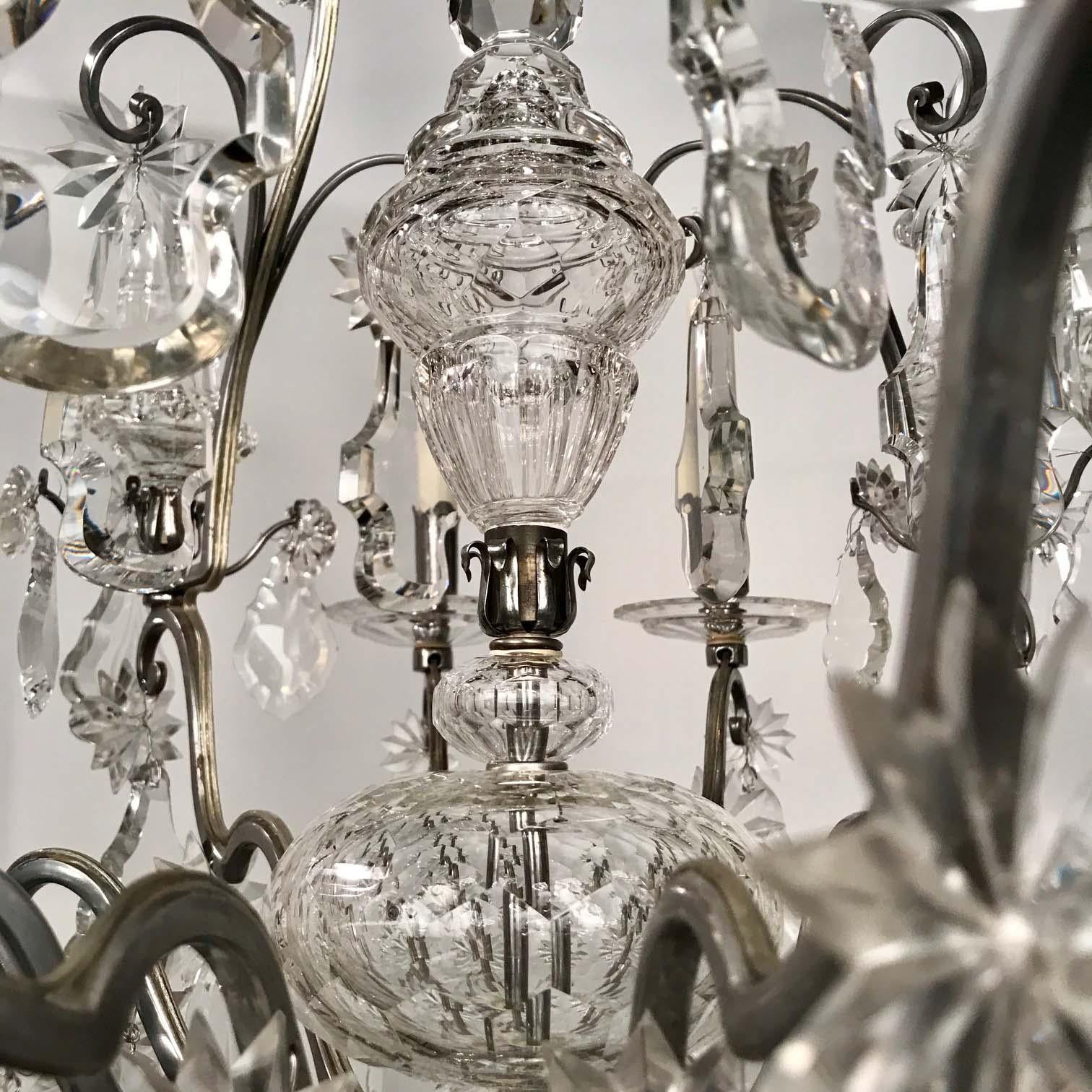 Lustre de Style Louis XV en Bronze Argenté et Cristal Bon état - En vente à Montreal, QC