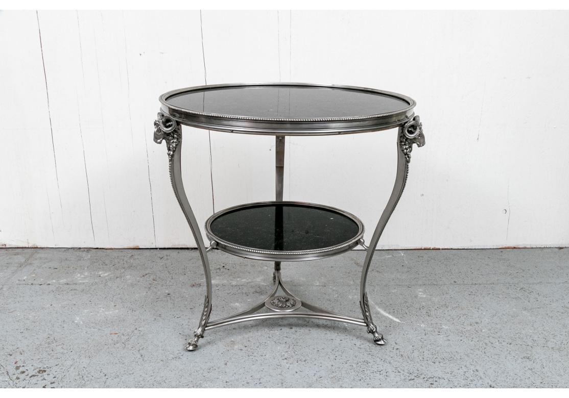 Métal Table d'appoint de style Louis XV en bronze argenté et marbre noir de Belgique Gueridon en vente