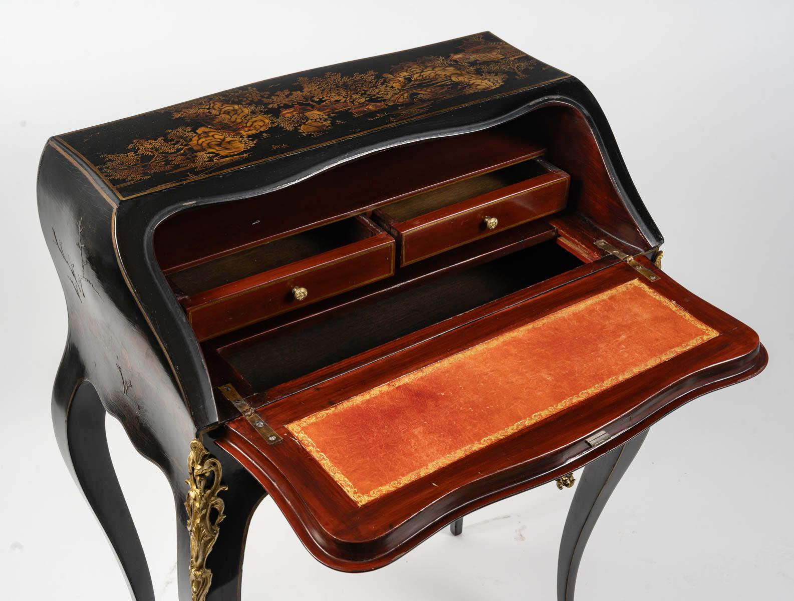 Louis XV Style Sloping Desk in Lacquer and Gilt Bronze. For Sale 1