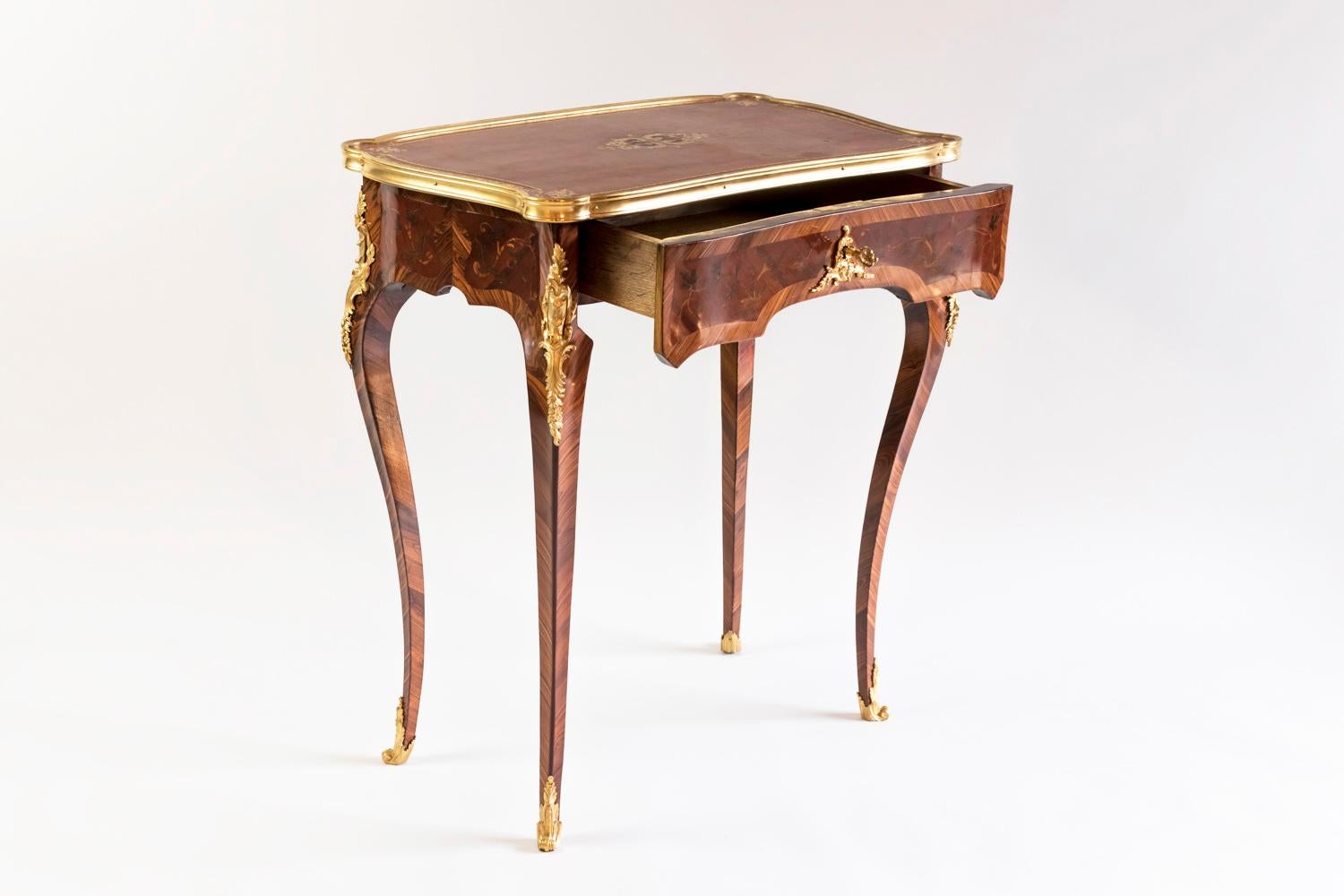 Louis XV Style Small Table in Marquetry, circa 1880 In Good Condition In Saint-Ouen, FR