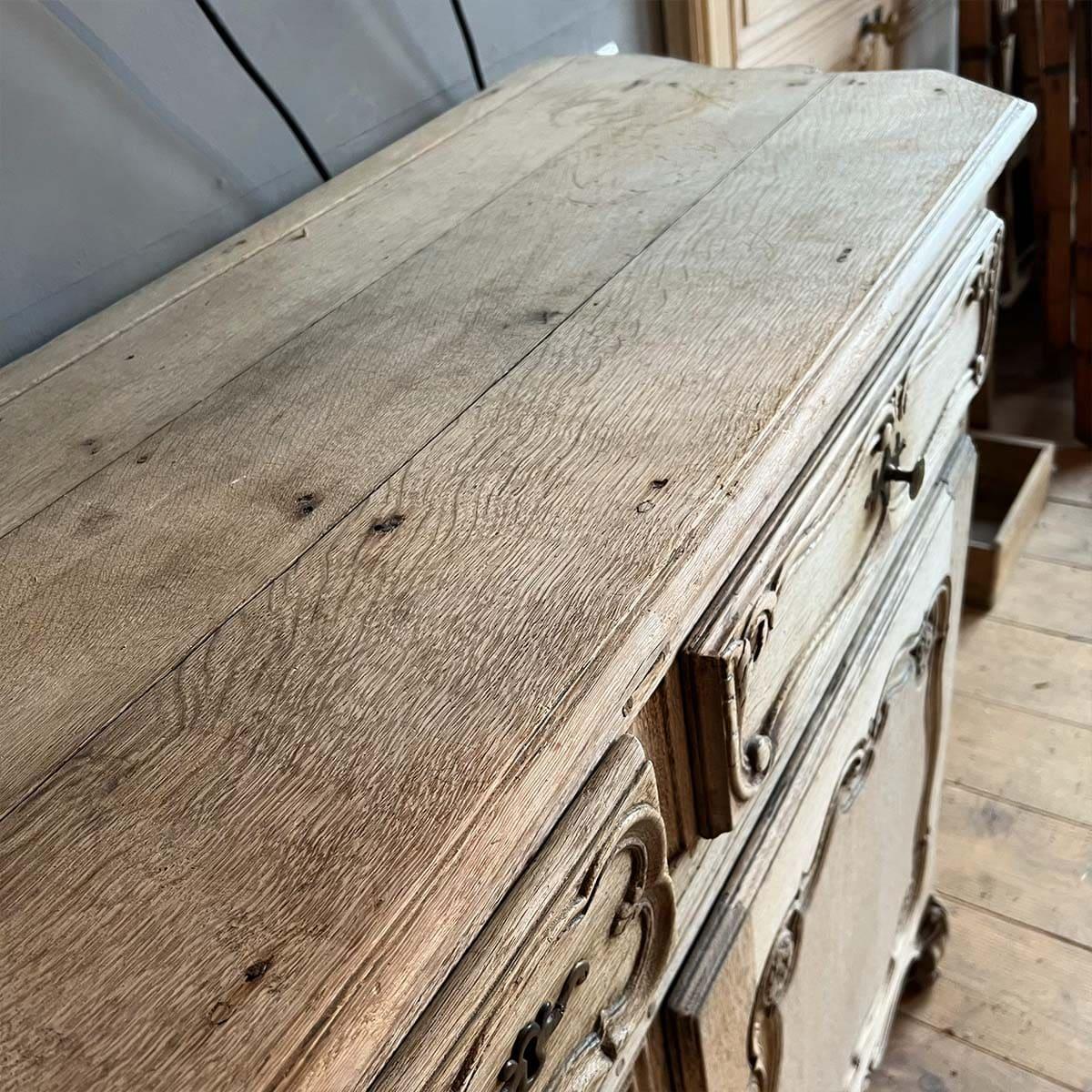 Louis XV style stripped oak Liège sideboard For Sale 6